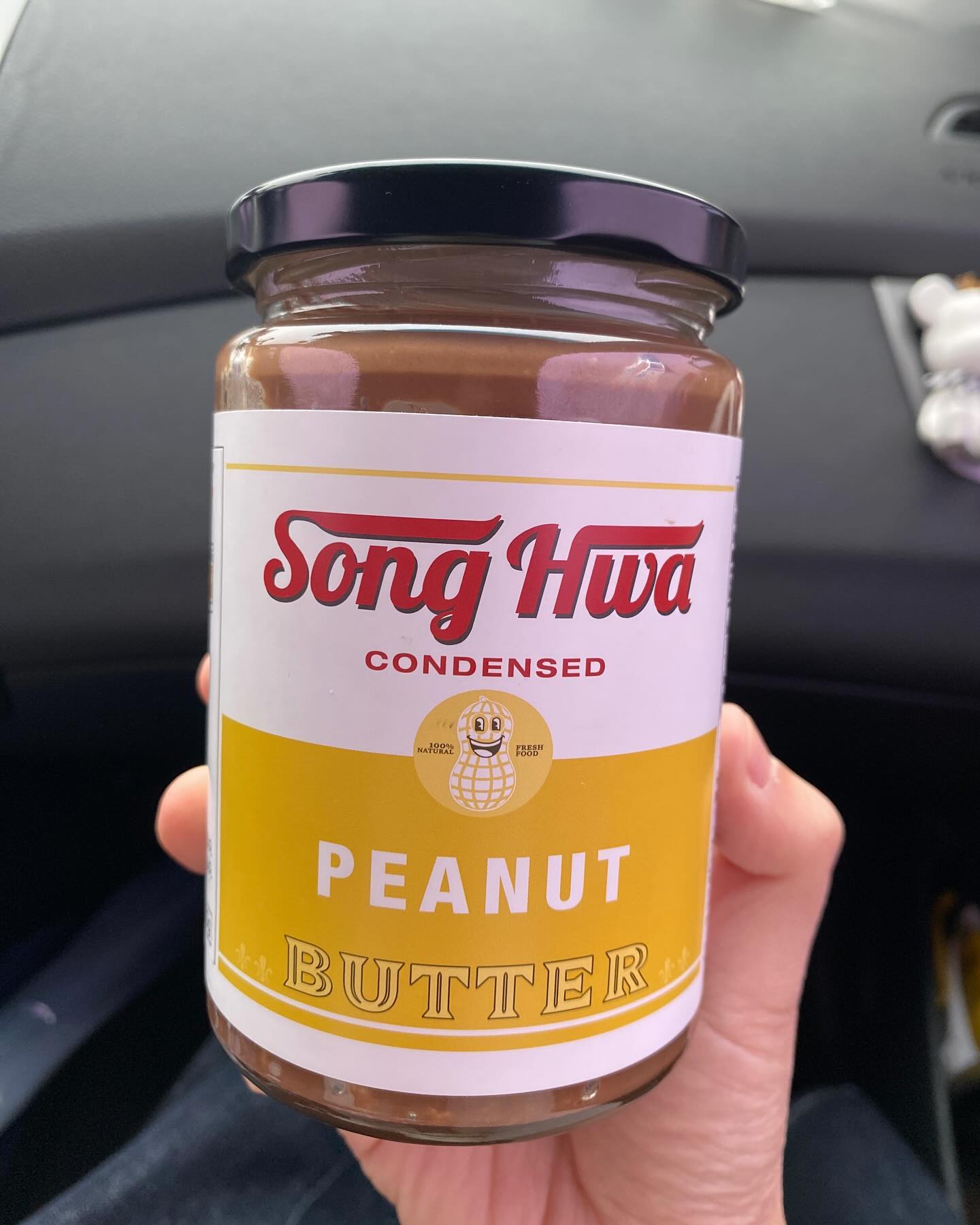 사연이 있는 피넛버터 

너~~~~~~~어무 효자인 아드리 덕분에 사게 됨 
너에게서 눈을 뗀 애비와 애미의 잘못이다 😩 
그래도 너 덕분에 맛있는 피넛버터를 먹네 

송화칩스의 땅콩버터 

songhwa_chips 

#아주효자야효자 #사연있는피넛버터 #아놔 #또다시생각해도 #아찔허다