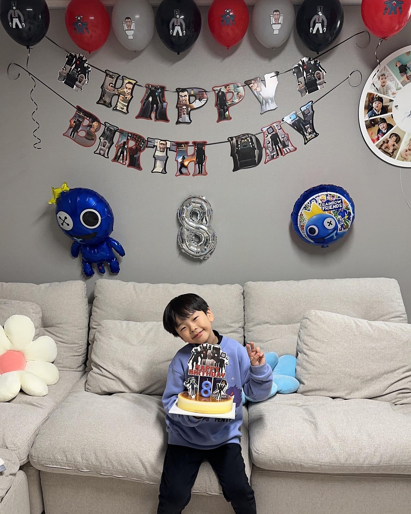 .
.
#일상 
.
온전히 너의 취향으로 가득한 #생일파티풍선 #생일가랜드 
이 징그러운걸 왜 좋아 하는지는 모르겟지만
#너만행복하다면야 
#8살생일축하해 
#8년동안고생했어 
#손꼽아기다린생일 
.
.
#스키비디토일렛 #스키디비지옥 #너의취향존중해 #8살생일🎂 #이사후첫생일 #엄마아들로태어나줘서고마워 #생일 #아들생일 #아들생일축하해 #다음엔친구초대하자 #초딩생일 
.