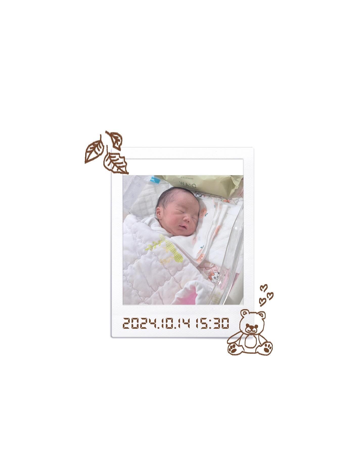 우리집 2호 아들 탄생♥

둘째는 사랑을 나눠주는게 아니라
또 하나의 사랑이 생긴다더니,
⠀⠀⠀
진짜 또 다른 느낌으로 사랑스럽다
사랑 듬뿍 받고 자랄 수 있게 해줄게୧⃛(๑⃙⃘◡̈๑⃙⃘)୨⃛
⠀⠀⠀
엄마의 부탁은 딱 하나야ෆ⠀⠀⠀
형아를 따라서 순둥이의 길만 걷자