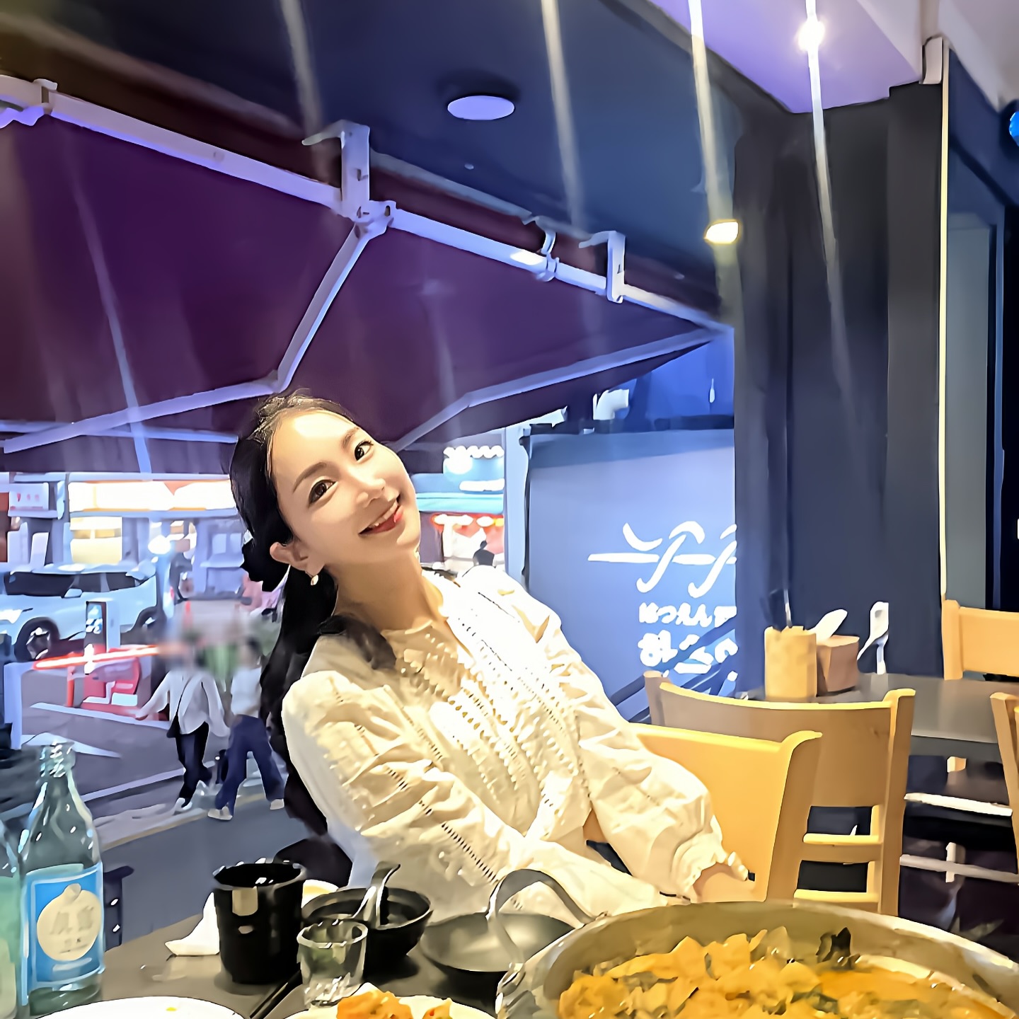 의정부 놀러갔을 때 너무나도 잘 챙겨준 친구 은혜 부부와
천안과 의정부 사이 서울에서 #청첩장모임 만나고 온 지난주 주말!

서울에서 어디가 좋을까하다 예비신랑 모교인 건대 나들이 겸
#건대맛집 #건대역 근처 #이자카야 hatsuen0418 
하츠엔이 요즘 #건대이자카야 맛집으로 핫하다고해 가서
예비신랑 일 마치고 오기 전 은혜부부랑 정말 맛있게 먹고,
너무 즐거운 시간 보내고 왔답니다 💗

가장 인기 있는 메뉴 #쯔꾸네 #명란감자 #탄탄나베 #유린기
먹었는데 다다다다다 너무 맛있었어용 💘

야외 테라스에서 먹을 수도 있고 오픈 윈도우에
매장 분위기도 좋답니다~~~~
#건대술집 #건대역맛집 찾으신다면 하츠엔 꼭 가보세요 🩷