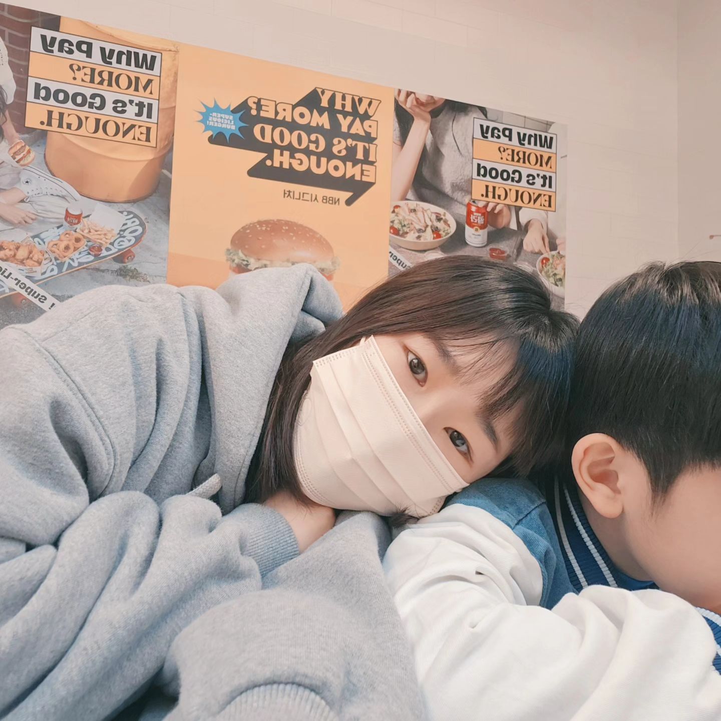 -♡

어제 오늘 아파서🤒
출근도 못하고
오후되니 또 열나는 준수데리고 병원갔다
밥이나사먹으러🍔

몸이 천근만근이다🤧😷

주말에는 2품심사있는데 
그전까지는 안아프길🙏🏻

#수요팅
#아프다 

#아들맘 #형제맘#11살#8살
#초딩#초딩맘#초4#초1
#육아맘#육아소통 #육아맘환영
#큰아들#내사랑 #내보물 #워킹맘#주부
#육아일상 #일상 #소통 #좋아요 #맞팔 #인친
#애스타그램 #럽스타그램#세종맘#젊줌마
#엄마가세상에서제일사랑해아들들❣