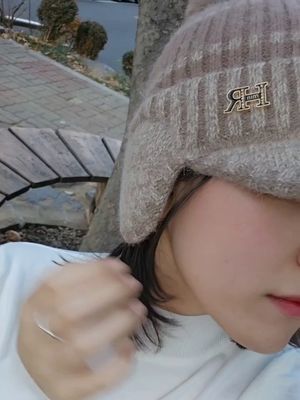 [심플루] 심플루 니트 스트라이프 털방울 모자