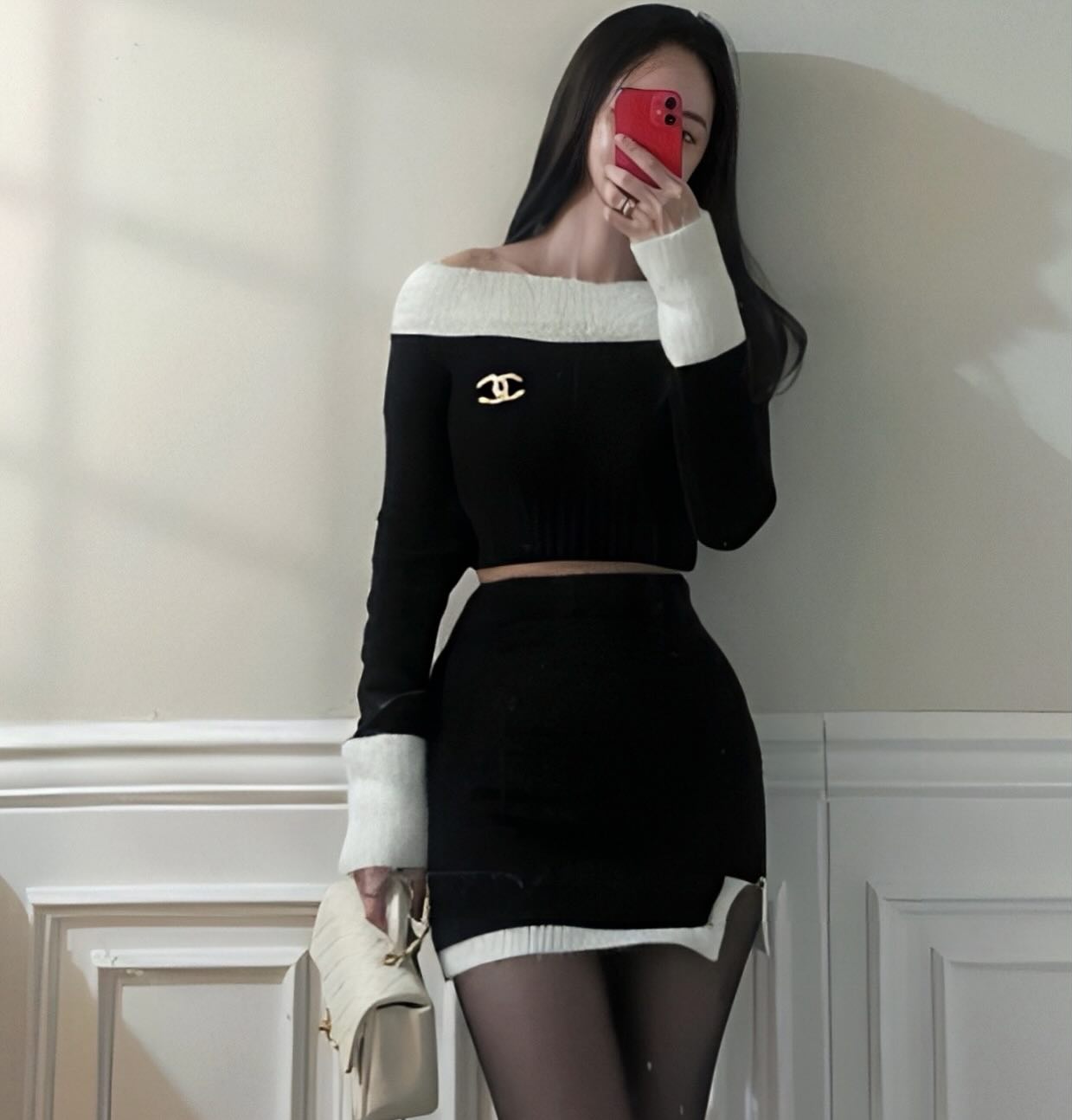 숫자는나이일뿐^_^
#20231231 

오늘의 #오오티디 #샤넬코디 
#투피스코디 #브로치추천 #뉴미니
chanelofficial  chanel_community
