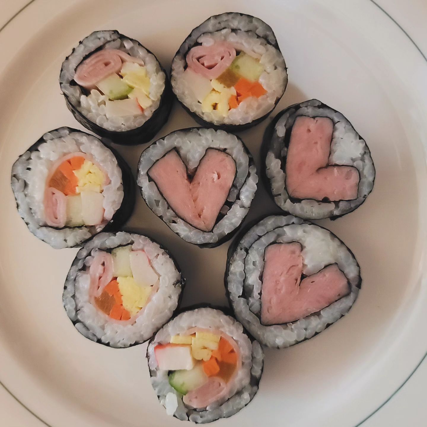 #김밥

👧
엄마 요즘 왜 하트김밥 안해줘?
해드려야지🙃

유치원
왜 언니들이랑 같은날 개학이 아닌건가효.....🤣
개학인듯 개학아닌 언니들만 개학날

#별이네해먹는밥
#하트김밥 #어린이김밥
#점심밥 #아침밥#저녁밥 #증평맛집
#별자매김밥 #도시락그램
#줌마일상 #줌마그램
#맛스타그램 #건강한도시락
#선팔 #맞팔 #밥스타그램
#충북 #증평 #증평맘
#집김밥 #kimbap  #저녁밥상 #저녁 #점심