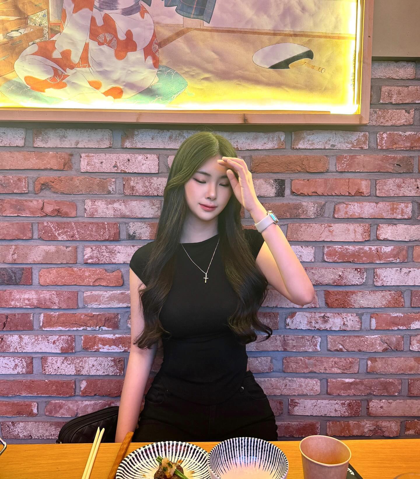#협찬 오늘 압구정로데오거리에 위치한 만카이라는 이자카야에 다냐와쏘요 ☺️ 야끼니쿠랑 해물짬뽕탕과 함께 시켜서 먹어봤는데 야끼니쿠가 진짜 맛있었어요 ㅜㅠㅜ💗💗 다음에 또 와서 찾을거같은 사르르 녹는 고기....😻 분위기도 좋아서 먹을맛나요!!!! 이쁜 이자카야 찾는다면 여기로 오세요오 ❤️❤️

#이자카야 #이자카야추천 #이자카야맛집 #야끼니쿠 #압구정로데오맛집 #압구정핫플 #만카이압구정점 #만카이이자카야
