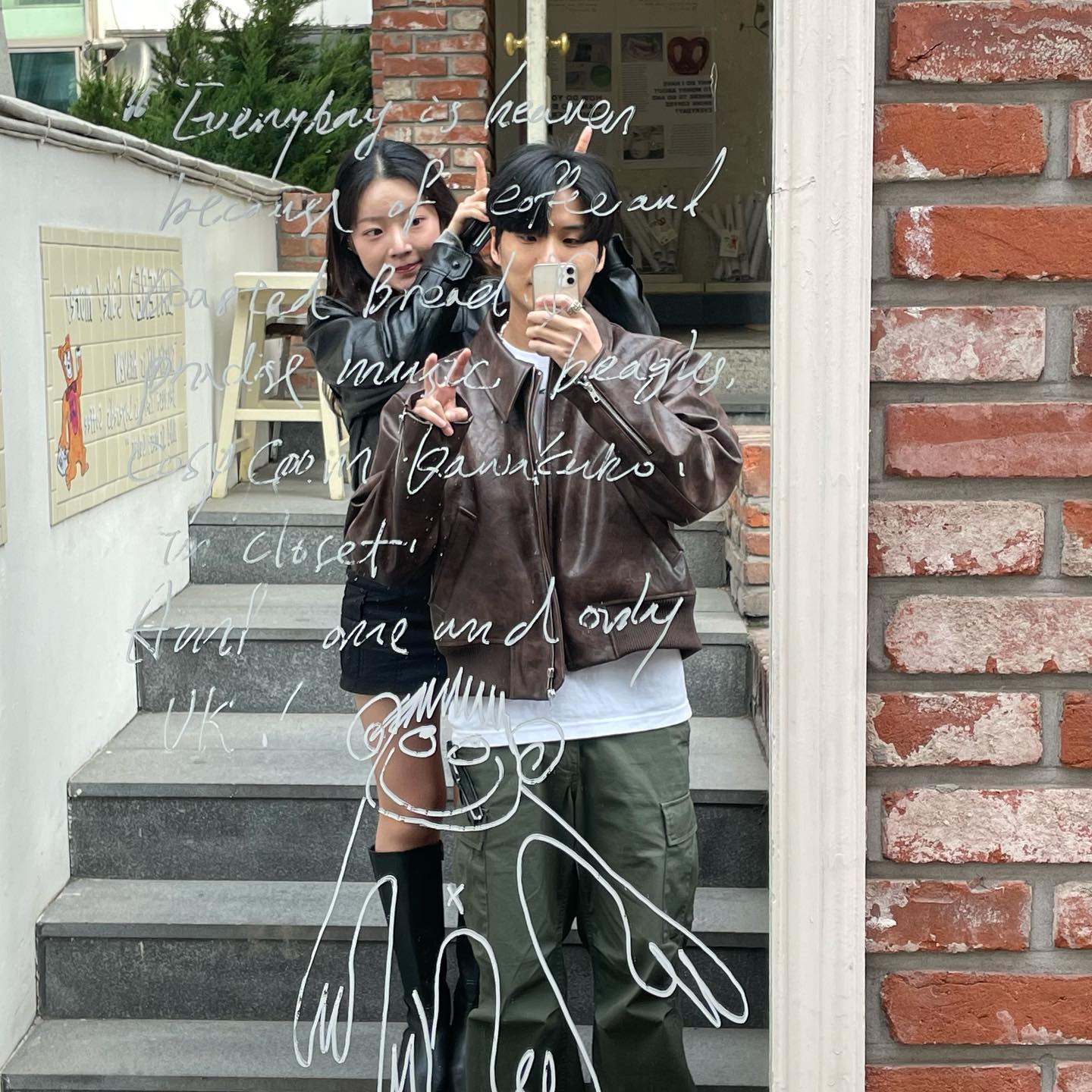 연남에서 캐리커쳐를 해봤슴다(그림이랑 닮은건지는 모르겠음)
아 물론 3월에