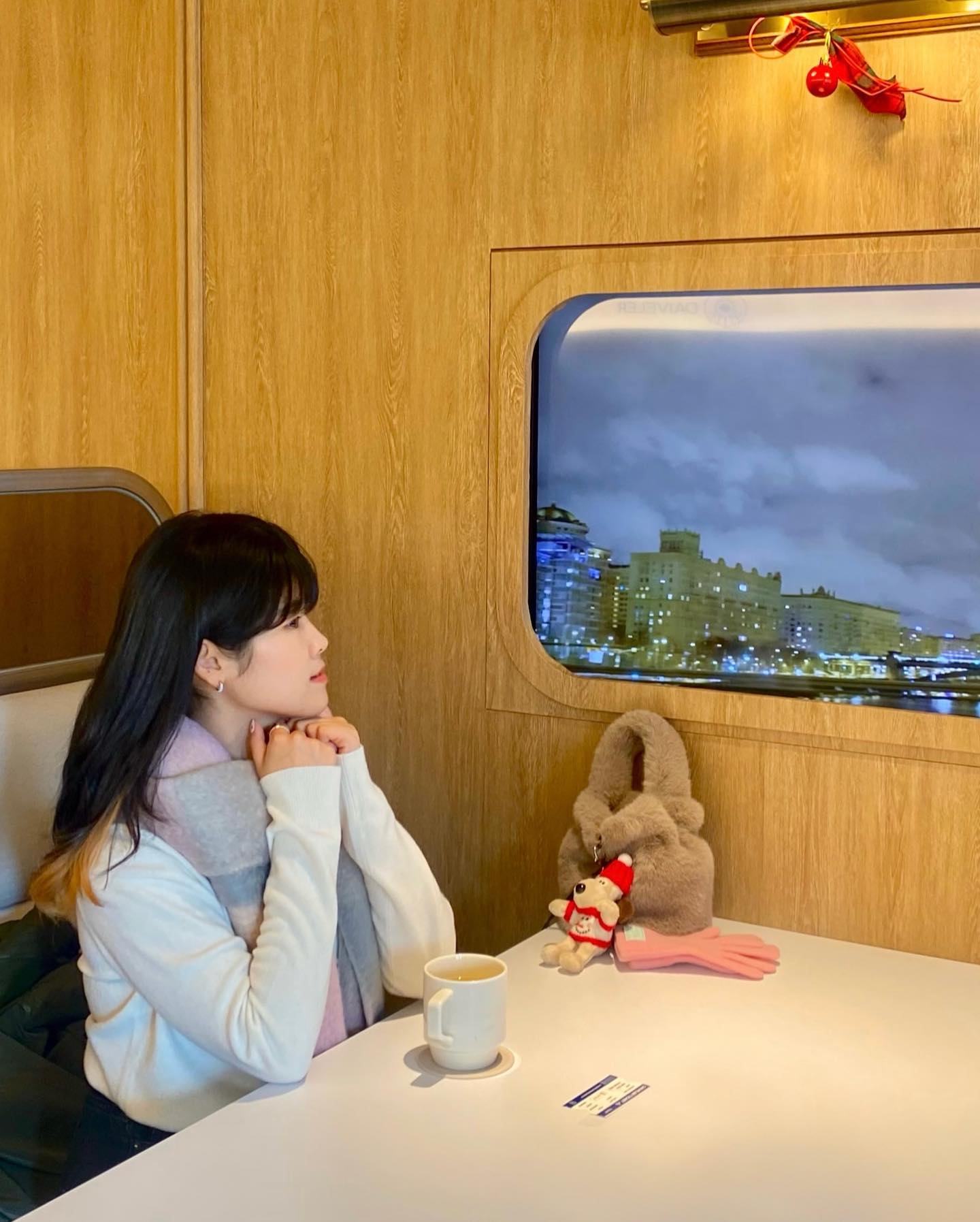 🚞
기차여행하면서
커피한잔어때❔