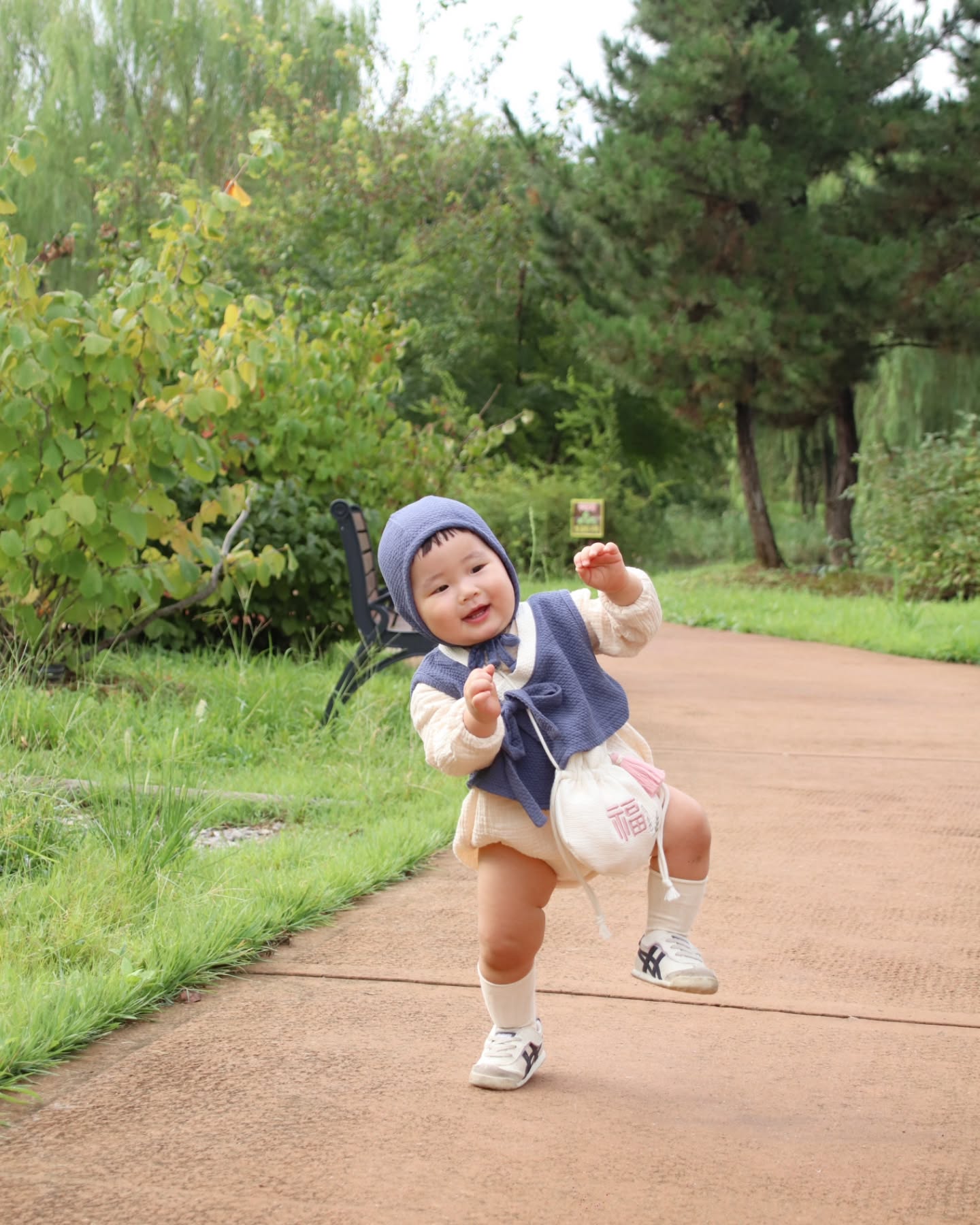 ෆ #헤이봄 #복주머니 #제품제공
헤이봄에서 태윤이에게 복주머니를 선물로 보내주셨어요 🤍
추석 , 설에 너무 잘 쓸 것 같은 귀여운 복주머니 ˙ ᵕ ˙
앞면은 이름으로, 뒷면에는 탱구리는 우리집 복덩이 라는 자수를 넣어 만든 세상에 단 하나뿐인 복주머니 ˙ ᵕ ˙
예쁜 복주머니 처럼 태유니에게도 더 많은 복이 오길 ✨️
🤍 тнanĸ yon hej_bom