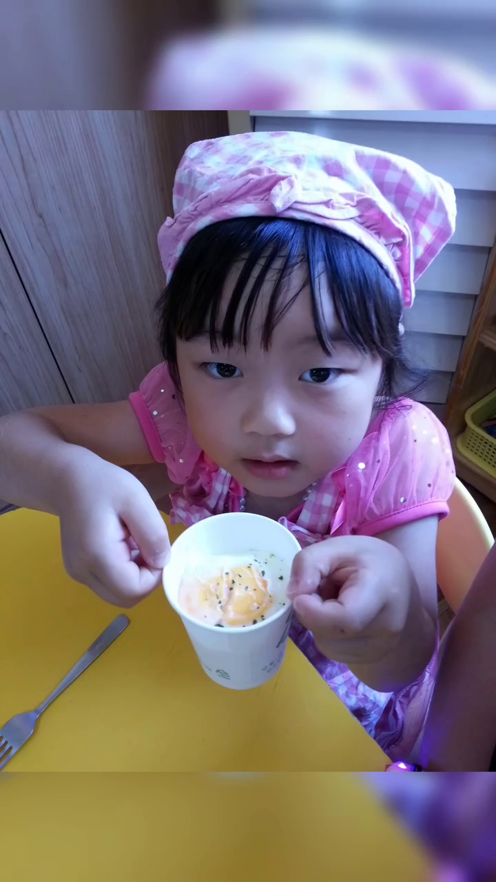.
#순뚱이삼남매네 
#우리집귀한큰딸
#뭘해도예쁜큰딸
#꿈많은큰딸
#세상에서가장귀운사람을소개합니다
#민서유딩때
#써니일상