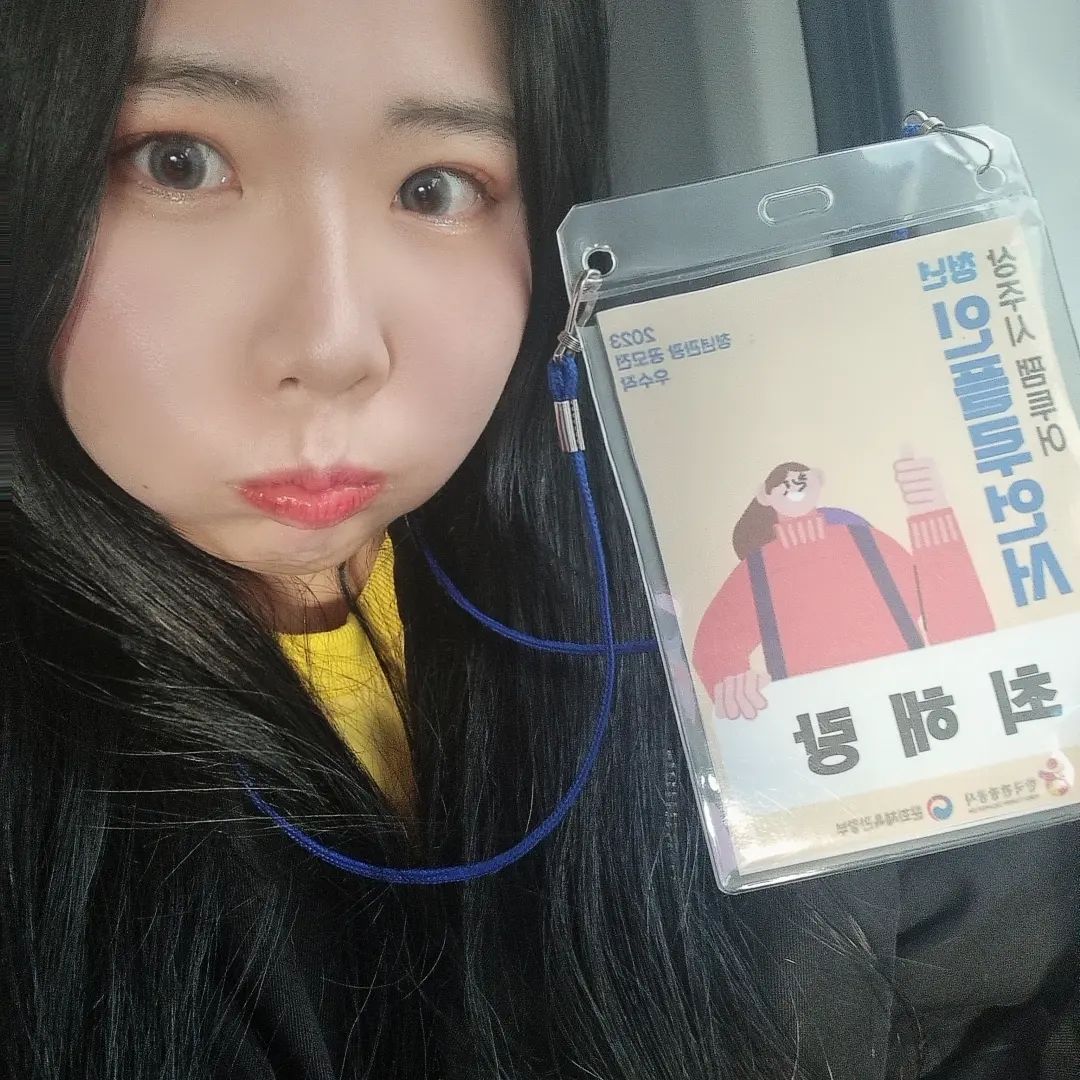 🍀 제작비지원 travel_league_ 🍀

#청년여행가 

" 청년 인플루언서들을 모아 
우리 인구 소멸지역이 된 상주를 소개해주세요 ~! "
 
관광 공모전에서 우수작으로 선정된 컨텐츠이기에 
남양주 애정하는 나지만 상주는 어떤 곳일까 ,
혼자라도 다녀오기로 했다 

길면 길고 짧으면 짧았던 1박2일 상주여행 
하지만 내게는 너무 짧은 일정 😢
상주의 관광명소들을 알아보면서 몇군데 더 추려봤는데

▪️ 요금 오천원만 더 내면 승마와 밥주기 체험이 가능한 
상주 국제 승마장 -사벌국면 경천로 583-47

▪️ 내가 좋아하는 생물들 다양한 해설과 자녀들 교육에도 풍부한
국립낙동강생물자원관 -도남 2길 137

▪️ 상주하면 액티비티의 도시로 알려질만큼 재밌는 즐길거리들이 많은
낙동강자전거이야기촌 -국제승마장로 57 종합안내센터

▪️ 마지막으로 상주 농부의 삶 시골의 향수를 몸으로 체험할수있다는
파머스그라운드- 초산3길 22-4

이 곳들은 개인적으로 알아보면서 내가 방문해보고 싶은 ,
가족 연인 지인 또는 자녀들과 함께 이용하면 좋은 곳들을 추려봤다 

한국관광공사에서 우수작으로 선정해줄만큼 아름다운 곳 상주 💛

인구소멸 지역으로 지정된 만큼 우리의 적극적인 방문
적극적인 관심이 필요한 시점에 우리 2030 청년세대들도 우리 아름다운 도시 
상주지역에 방문해 보길 꼭 추천드리고 싶다 '◡' 👍

#상주여행추천 #상주여행 #경상도여행 #혼여행 #한국관광공사 #여행협찬
#호캉스 #트래블리그 #청년여행 #데이트코스추천 #국내여행지추천 #청년농부
#낙동강자전거길 #파머스그라운드 #승마장 #상주시 #소도시여행 #2030 
#가족여행지 #아이들과가볼만한곳 #여행협찬 #인플루언서여행