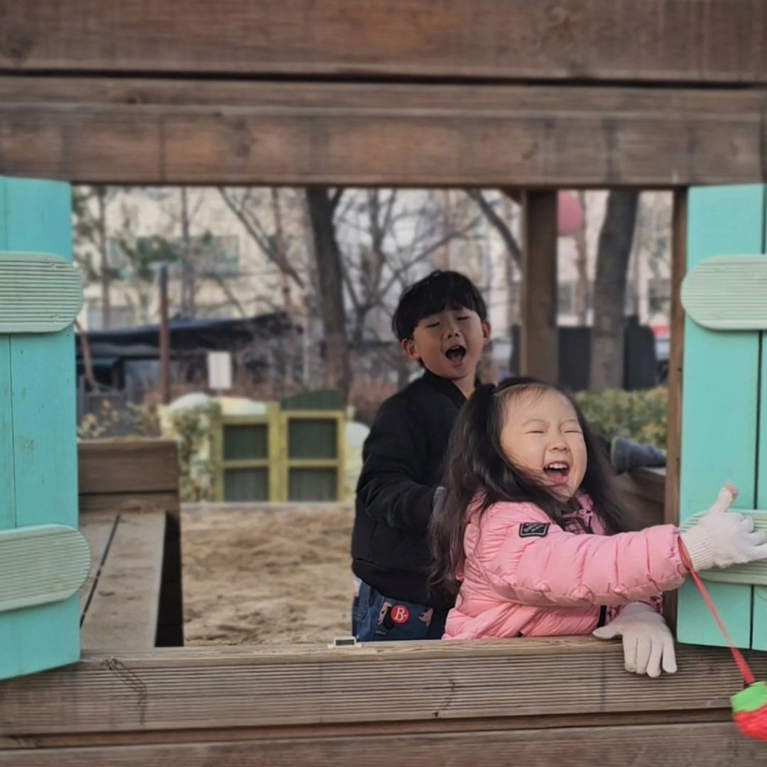 내사랑 도다❤️

해그리드st 유지중인 우리 공주ㅋㅋ
머리 꼭 묶어줘야겠다..

#헤어스타일의중요성
#노는게제일좋을나이
#둘이라열배로행복함