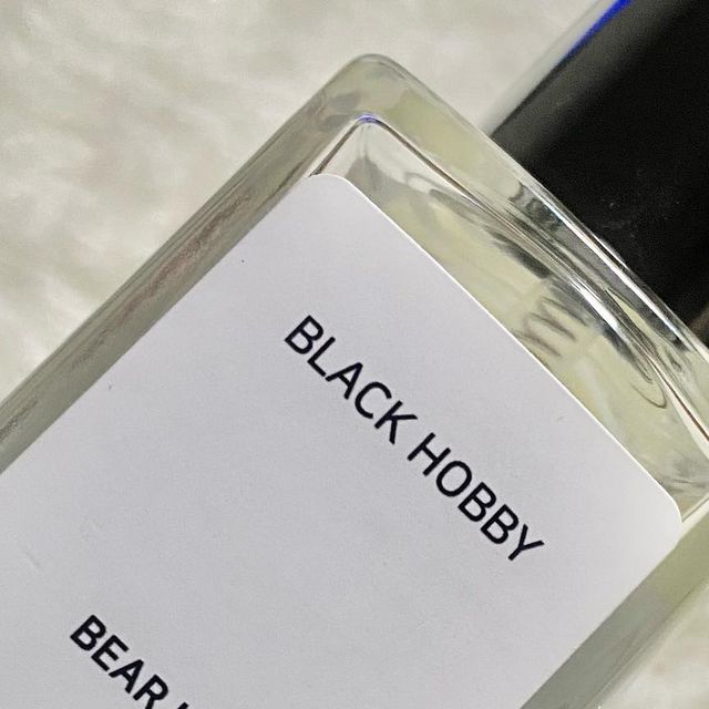 2024체육T on Instagram: "#블랙하비 ‘블랙하비’는 어두운(Black) + 취미 (Hobby)라는 뜻으로 내면 속 숨겨진 당신만의 취향을 찾아드리는 향수 쇼핑몰인데, 내가 정말 예전부터 너무너무 좋아했던