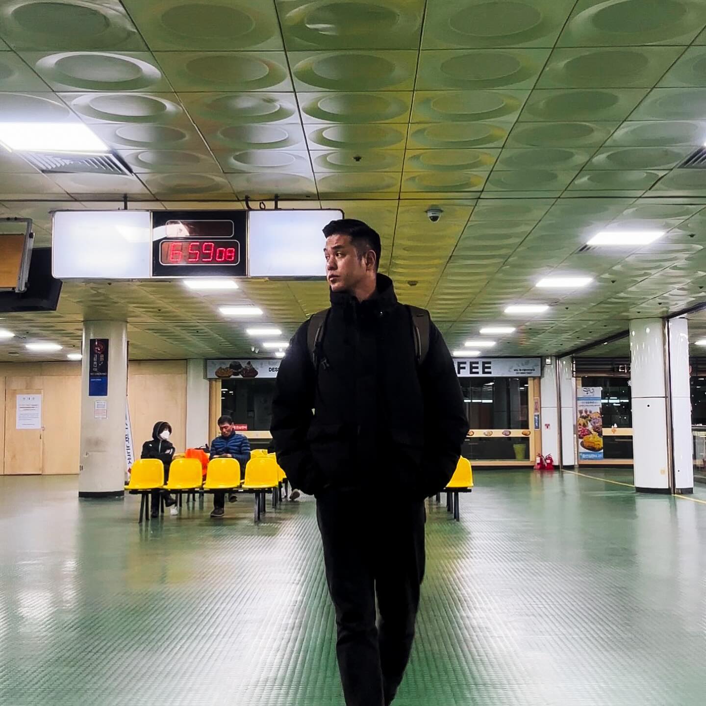 한 장면을 포착하기 위해 기다릴 때도 있고, 순식간일 때도 있듯이, 어떤 순간을 놓치지 않기 위해선 매사에 유연함을 가져야 한다. 순간을 잡아내는 능력을 갖추기 위해선, 실패가 동반하는 연습을 게을리 해선 안된다. 능력 없이 얻은 운 좋은 결과보단, 실패에서 얻은 값진 과정을 즐기는 사람이 되자.

#글 #동기부여