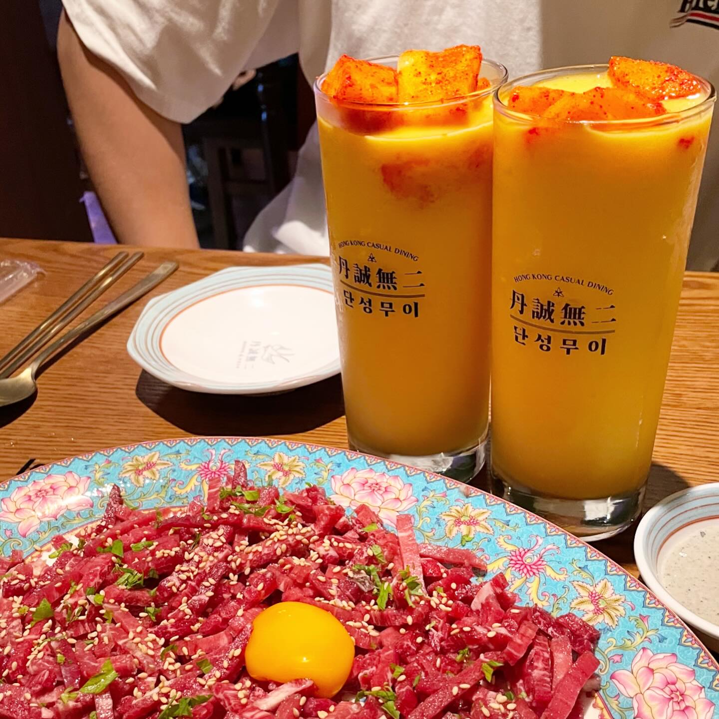 단성무이🥭🍹🍋🍸🍳
.
깍두기 아니냐구ㅋ̄̈ㅋ꙼̈ㅋ̆̎ㅋ̐̈ㅋ̊̈ 
망고스무디하이볼 𝒿𝓂𝓉💛
은근  취하네 지도 술이라고ㅋ̄̈ㅋ꙼̈ㅋ̆̎ㅋ̐̈ㅋ̊̈ 
.
.
.
.
.
#단성무이 #단성무이동래 #망고스무디하이볼