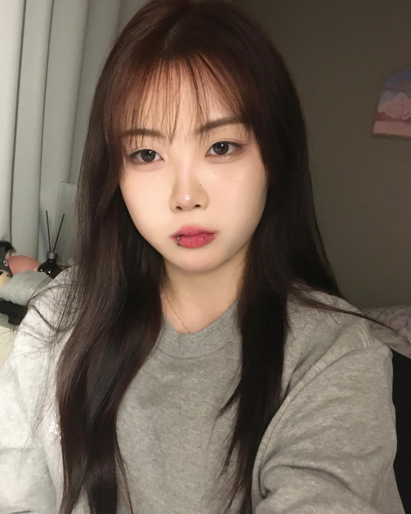 (๑╹ω╹๑ )