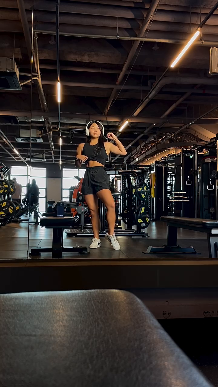 Gym goal 💪

.
.
.
#gymgoals #gymlovers #gymgirls #gymwear #exercises #shoulderpress #gymmotivation #gymaddict #운동중 #운동중독 #헬스하는여자 #헬스녀 #어깨운동루틴 #상체운동 #다이어트자극사진 #운동자극 #운동맞팔 #운동소통 #운동선팔 #근력운동