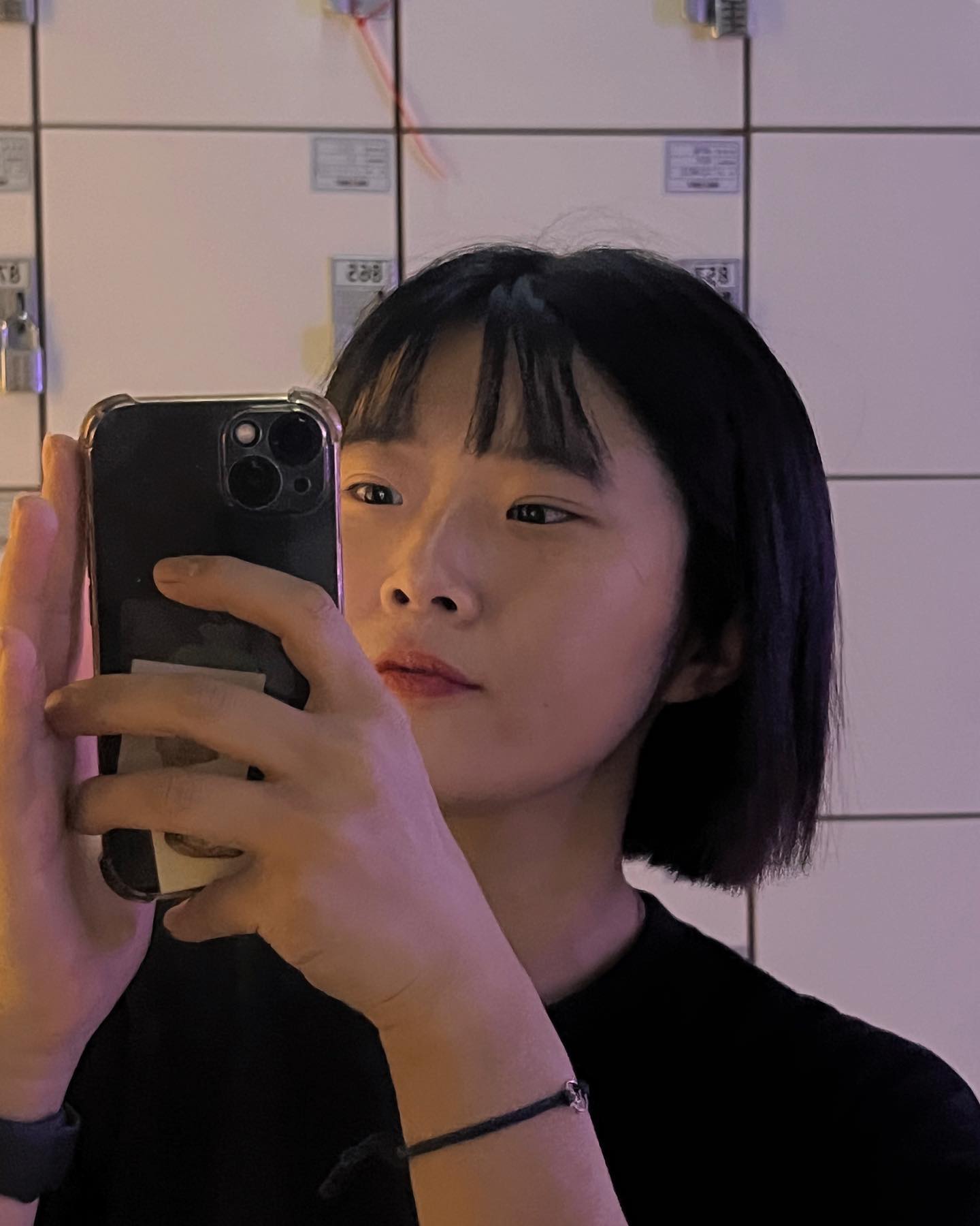 이번 주 너어어무 힘들었는데 결국 금요일은 왔습니다 😭🥲🥹
버텨낸 나 자신, 여러분 모두 수고했습니다 🥺

그리고 저희 헬스장에도 트리가 생겼습니당 ~!! 🎄❤️