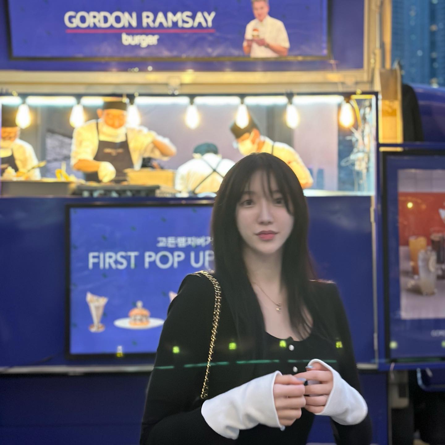 #광고 #고든램지버거 🍔🍟 gordonramsayburger_kr 

#고든램지버거센텀시티점 신메뉴 출시 #고든램지버거팝업스토어 에 초대받아서 다녀왔어요 ✨

타 지역에서는 맛볼 수 없는 부산만의 스페셜한 메뉴들을 먼저 즐길 수 있어서 좋았습니당 🤍

트러플 프라이 너무너무 맛있구 ... 버거는 역시 고든램지답게 기본에 충실한 맛있는 버거였어요 ! 💗

팝업은 #해운대더베이 #더베이101 에서, 레스토랑은 #신세계센텀시티 에서 ✨

#센텀 #센텀맛집 #센텀카페 #해운대 #해운대맛집 #해운대카페 #신세계센텀시티 #센텀신세계 #센텀신세계맛집 #광안리 #광안리맛집 #광안리카페 #광안리술집 #송정맛집 #송정카페 #기장맛집 #기장카페 #gordonramsay