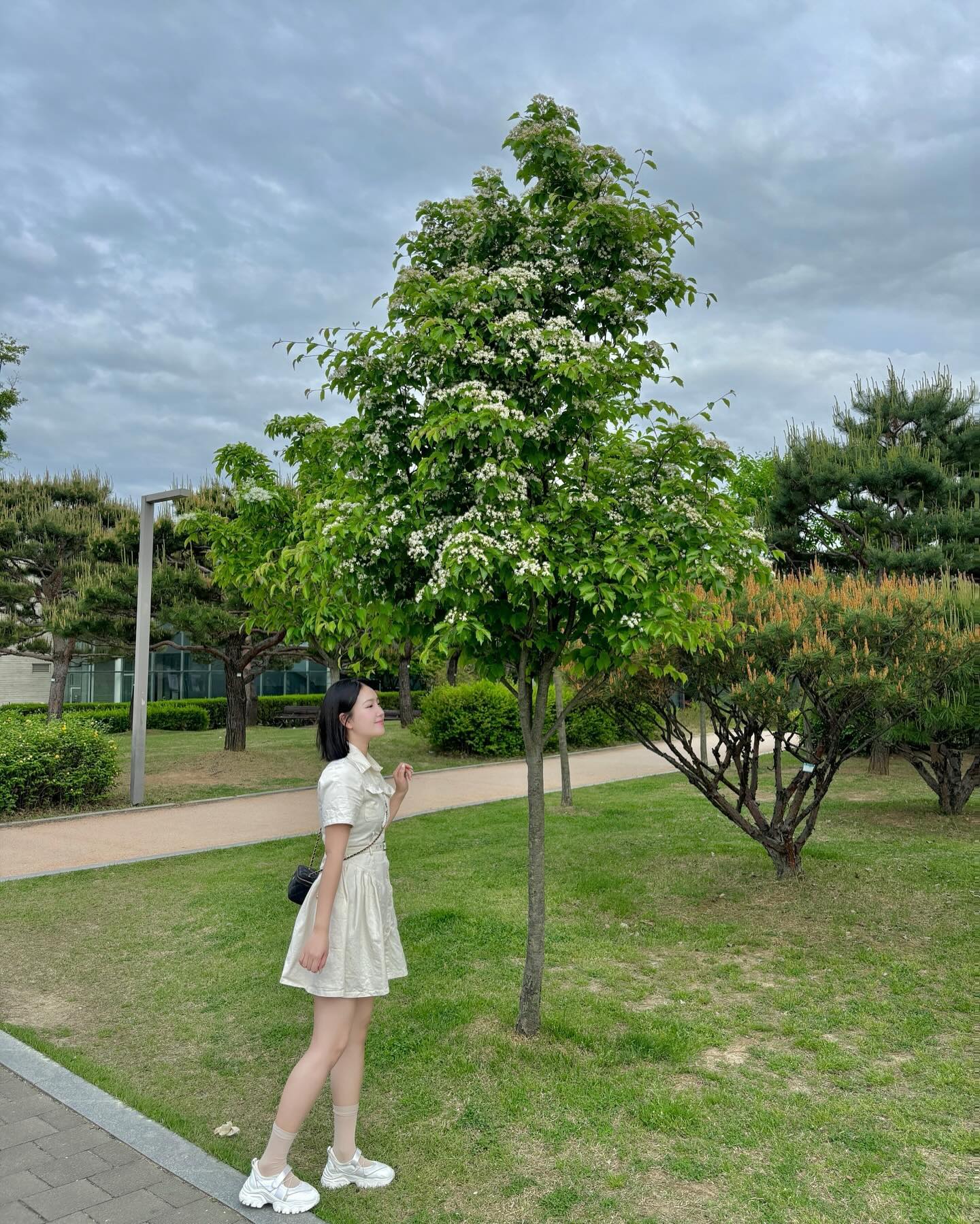 ⠀
역시 최고의 사진메이트는 자매ᙏ̤̮
⠀
⠀
⠀
⠀
⠀
#행궁동 #행궁동카페거리 #행궁동핫플 #봄코디 #단발코디 #데이트룩 #행궁동데이트 #4월가볼만한곳 #원피스코디 #모델 #협찬문의 #수원맛집 #수원데이트 #봄나들이 #산책그램 #일상소통 ⠀