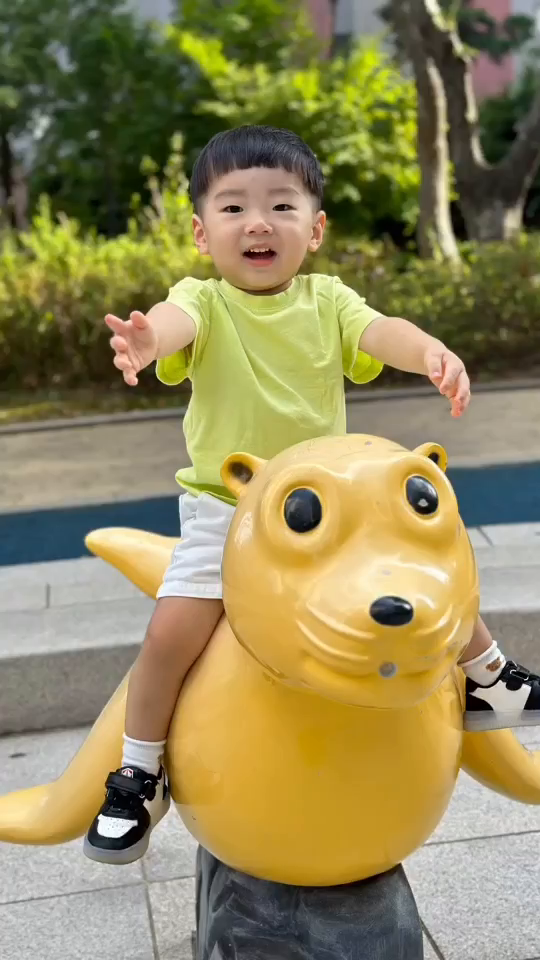 재밋네 ㅋㅋㅋㅋㅋㅋㅋㅋㅋㅋㅋ 
나도 해보고팟윰 😘🫶🏻🥰💛
신생아시절 왜케 굼방이야 !!!!!!!!!