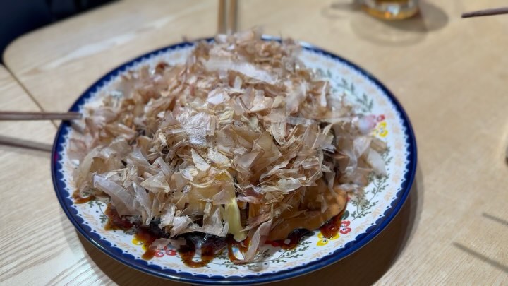 요즘 엄청 자주 먹는 #타코야끼 ❤️
일본에서 먹던 맛 그대로!! 거기에 다양한 토핑으로 골라먹는 재미가있다~

#오코노미야끼 도 완전 대박! 사장님이 자부심 가질만 하심!!👍👍👍👍
가격도 저렴해서 자주 먹는 최애맛집!💙💙💙💙💙

#동네맛집 #마곡맛집소개 #먹는데진심인편