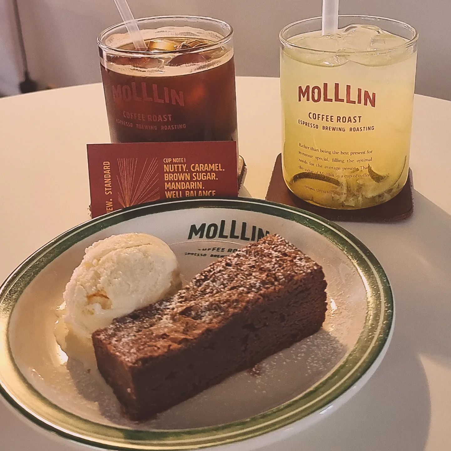 조은 사람과 조은 식사😆😆
맛난 디저트까지
ozll_7z

#디저트맛집 #카페추천
#molllincoffeeroast
#인천부평카페 #인천카페
#분위기맛집 #분위기좋은카페
