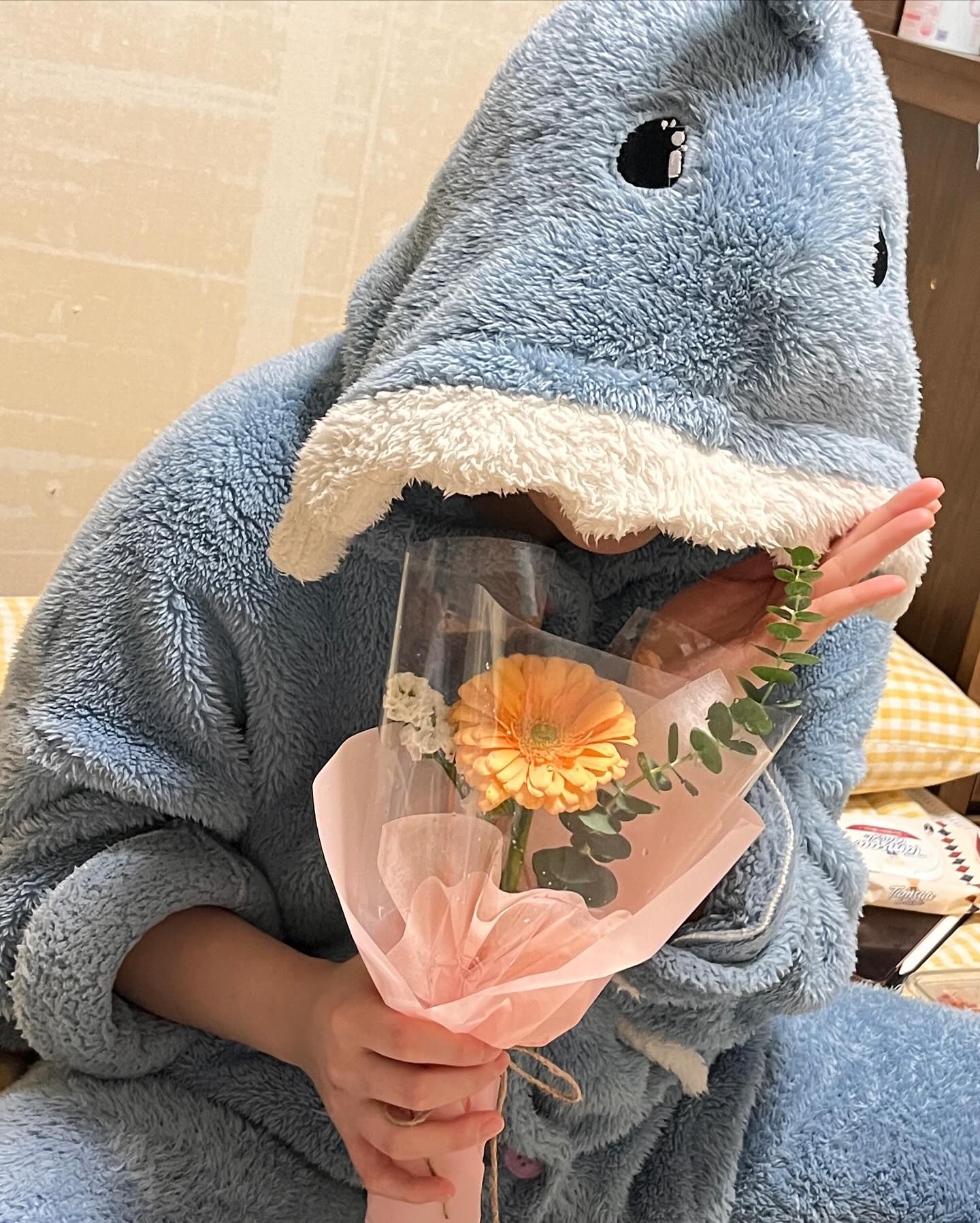 우울한 누나한테 꽃 선물해주는 착한 동생🌼
(bap000111 )
주황 거베라 = 삶의 빛, 열정, 에너지
.
.
.
#거베라 #꽃선물💐 #고맙소 #🌼