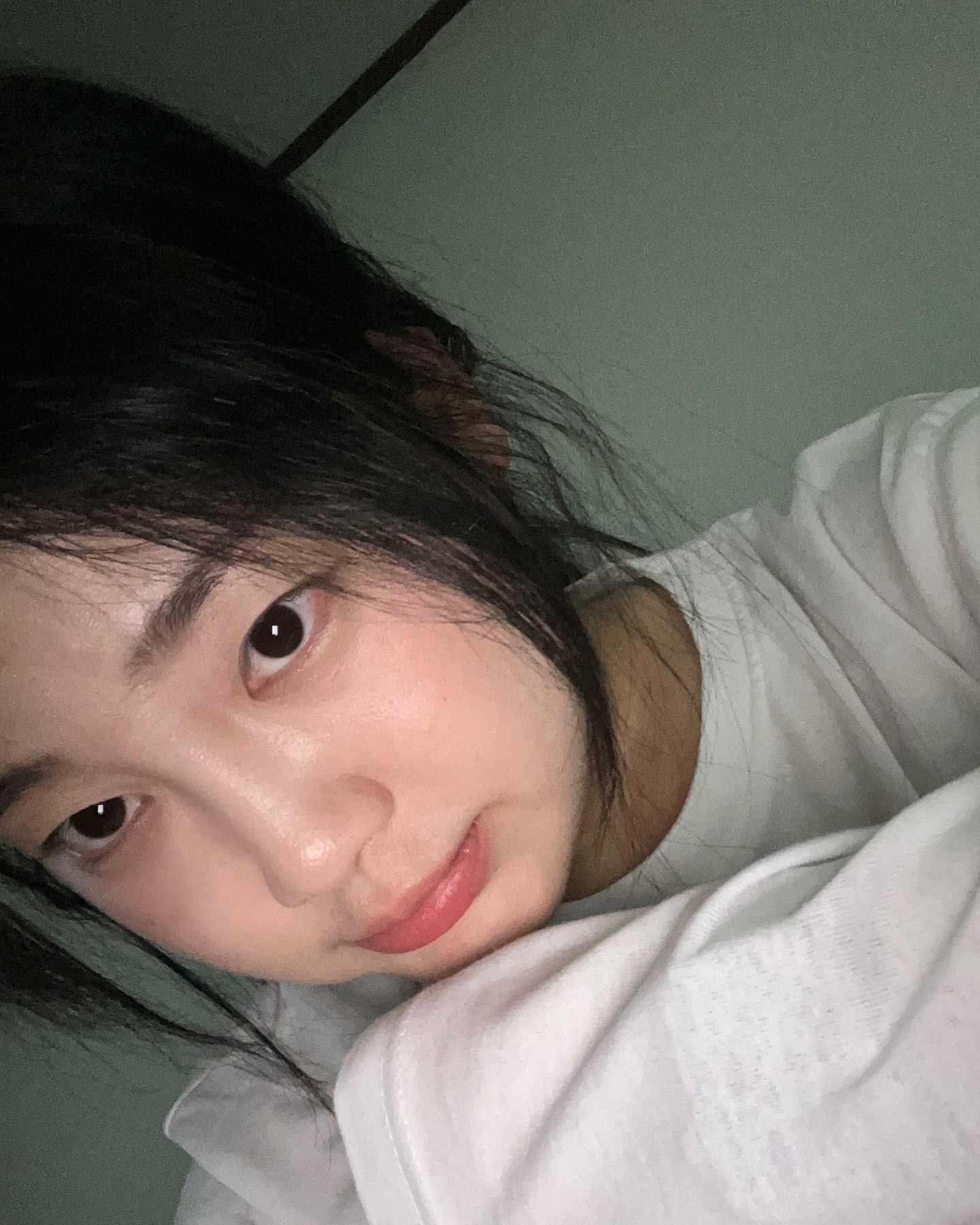 퇴근 일상
남들은 톼근하고 어디가고 뭐하고 어찌고 하지만
난 이게 다야.