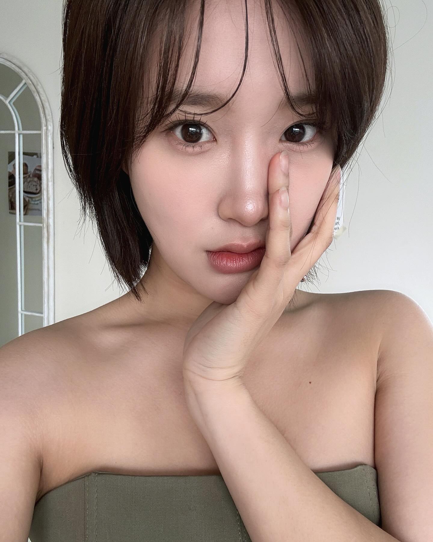 빨리 집에 가서 버터에 바게트 한 입 하고 싶다 초콜릿은 덤 🥖
밥순이 입맛 다 바뀌었네 ⋅⋅⋅