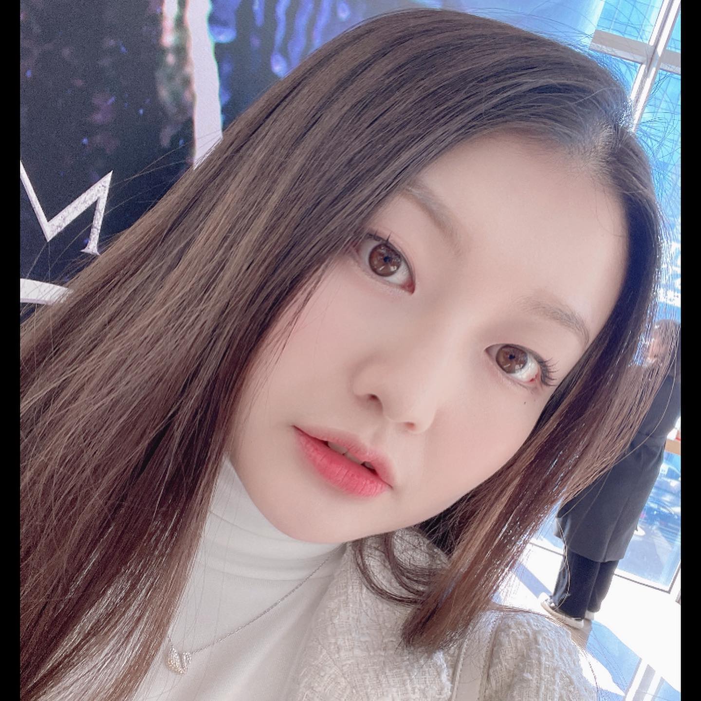 철몬테 연기도 노래도 넘 잘하는거 아니냐구ㅠㅠ 

첫 몬테 무대 연출도 너무 좋고

무대배경도 의상도 제일 세련됐다

생각지도 못했는데 커튼콜 데이라니 개좋아💜