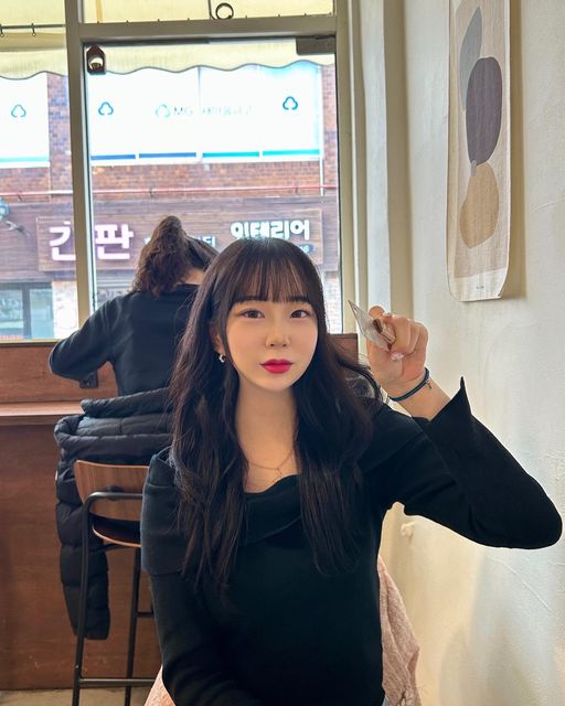 김민진 on Instagram: "#협찬 노트수스튜디오 @_knotsoo 고래꼬리 팔찌 만들기!! #광고#팔찌공방#발찌공방#커플공방#커플팔찌만들기#커플발찌만들기#발찌#팔찌#송리단길노트수#공방노트수#커플팔