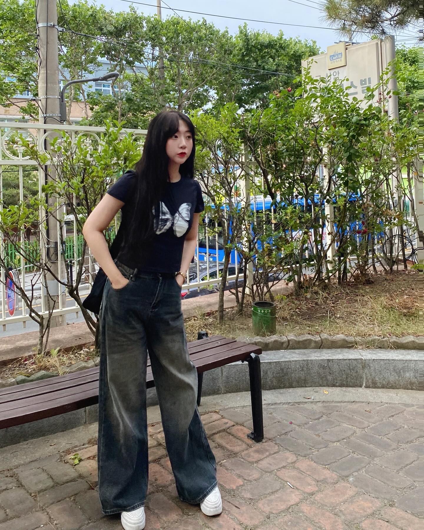 너무너머 행복한 하루였다 닉앤니콜에서 나비 반팔 겟또 해따! 
너모 귀엽다!!!❤️ 

nicknicole_official
#닉앤니콜 #nicknicole