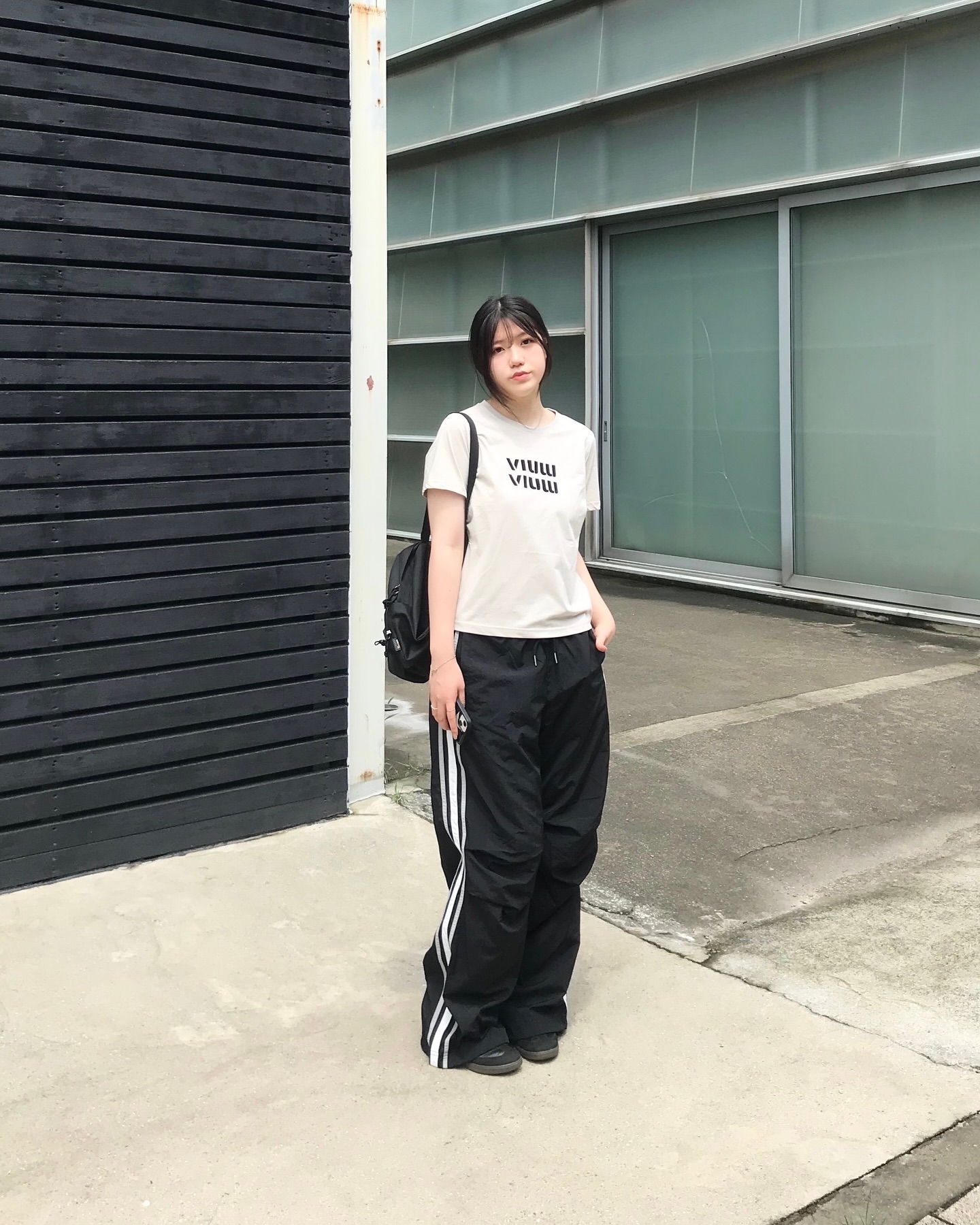 예쁜 베테제 반팔티 🖤🤞🏻

벨벳 로고 포인트가 정말 예쁜 반팔티에요!!
디자인도 심플하니 넘 마음에 들고, 핏 소재 퀄리티도 최고 (˵¯͒⌄¯͒˵)

#제품제공 #veteze #베테제 veteze_official