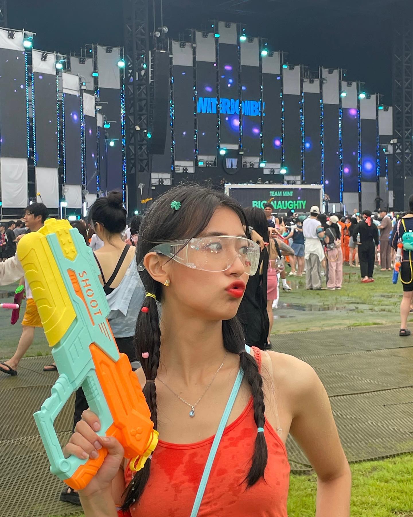 내 여름은 왜 이렇게 짧을까 🔫🥽☀️