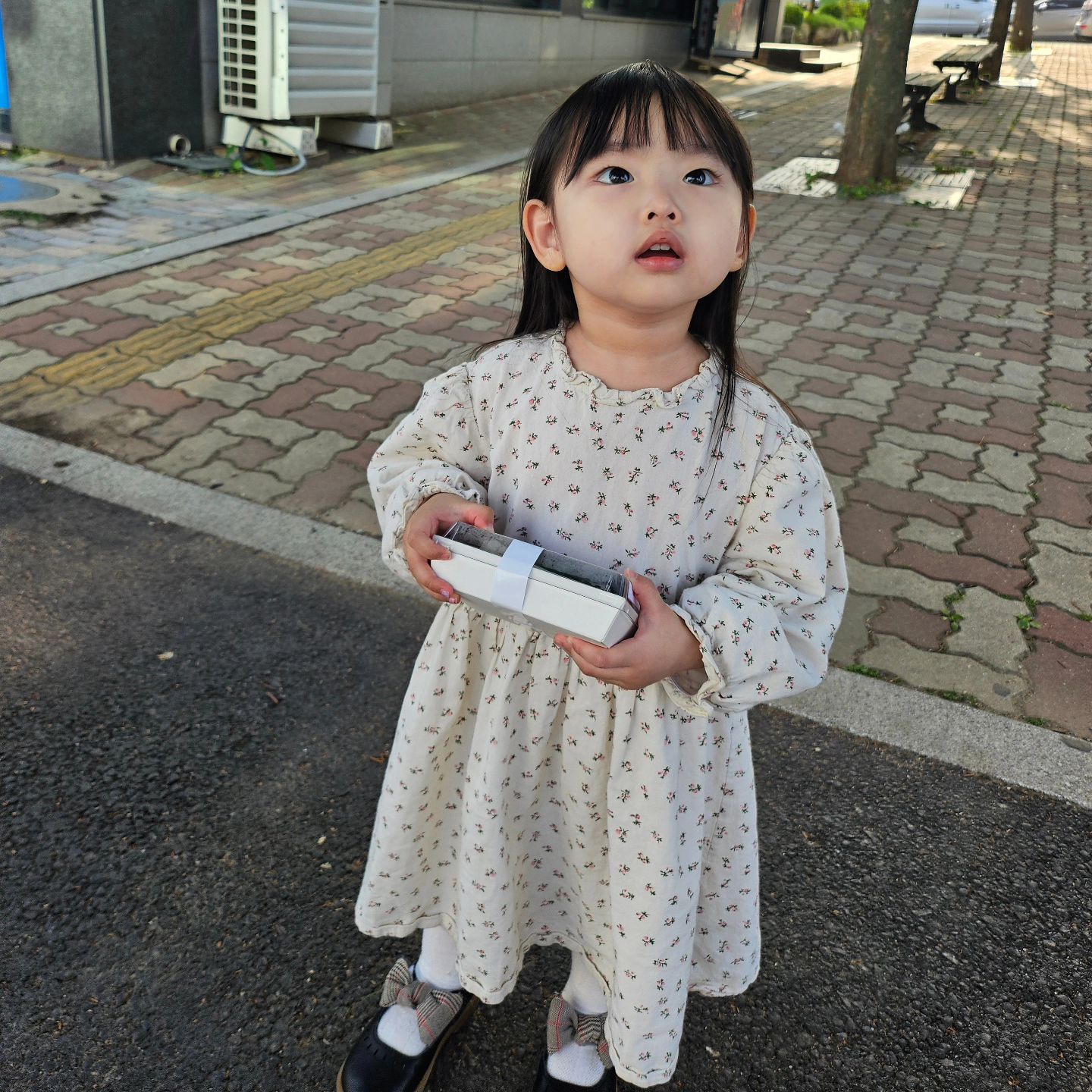 우리공쥬...살때매 목 접힌부분 색 무슨일이얔ㅋㅋㅋㅋ진짜ㅠㅠ