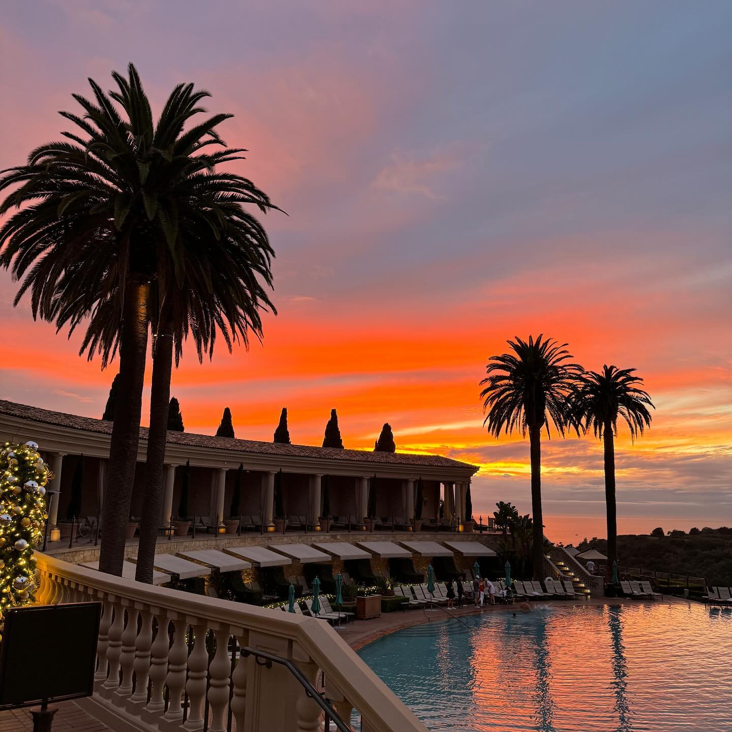 .
이런 하늘 매일 봐서 좋겠다💛
.
.
.
#california #newportbeach #pelicanhillresort