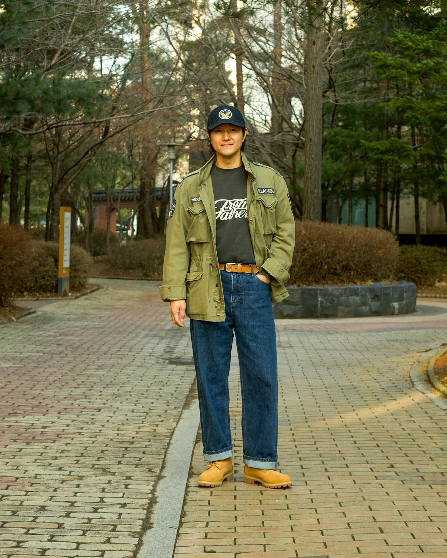 ☔️
비가 와서 며칠 전 착장 올립니다. 
비는 계속 오지만 춥지 않아 다행🙏
이상하게 추위를 많이타요😂

[ootd]
팀버랜드 6인치 부츠 👢 
처음 접해보는데, 영롱하네요👍
Jacket poloralphlauren 
Top forfromfather 
Pants renacts_official 
Boots timberlandkorea 
Cap doublerl