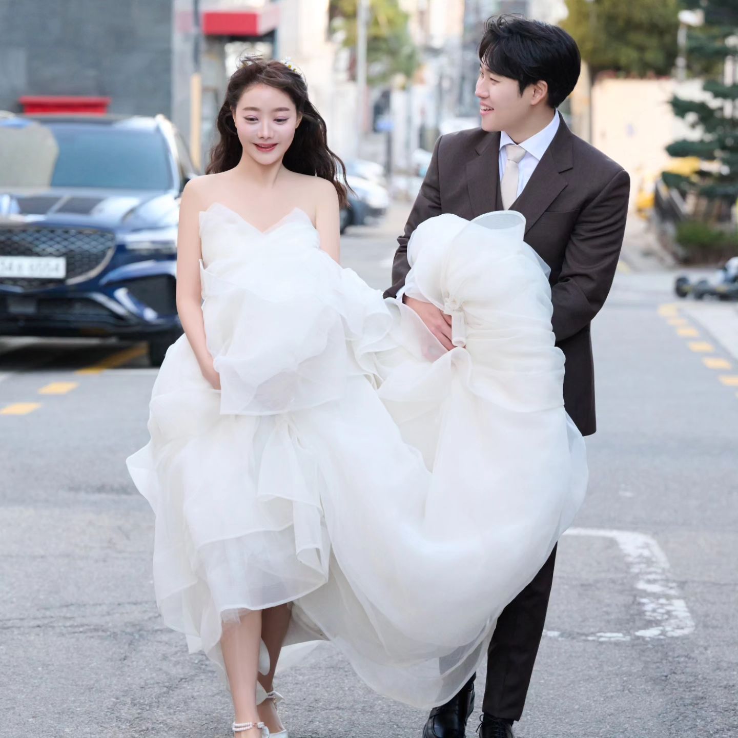 모청에 넣었던 우리 스튜디오사진들 💘❤️
준비물도 열심히 준비하고 찍고싶은 포즈도 많이 고민해갔더니
사진이 다양하게 나와서 만족스러웠다🤗🤭

#리저브하우스 #리저브스튜디오 #웨딩사진 #웨딩스냅 #스튜디오촬영  #웨딩스튜디오 #reservehaus