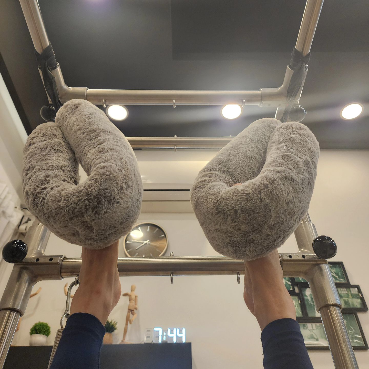 더 열심히 운동해야 할 이유!!
어릴땐 길~게 하는게 없는 스탈이라 혼도 많이 났는데ㅋ
기구필라테스 7년 넘게??
울랄라 조상님이 놀라실듯^^

다행이야ㅎ 아직도 새롭기만 한 필라테스

#필라테스전문 #필라테스맛집 #자연필라테스 #필라테스스튜디오 #이대필라테스 #신촌필라테스 #이대역필라테스 #신촌역필라테스 #휘트니스