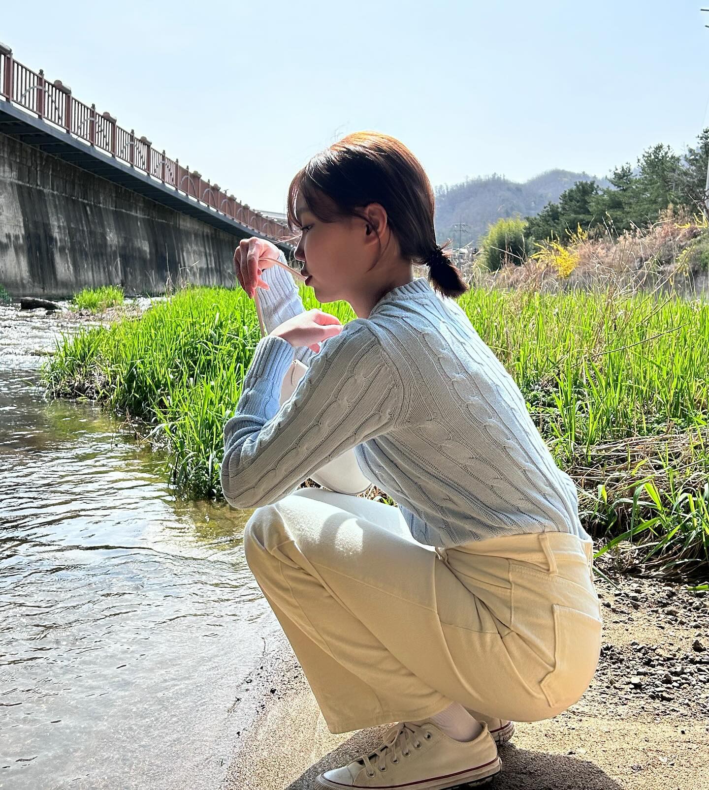 태민이가 저기 사진 찍으면 이쁠 거 같다고 갑자기 터널 밑으로 끌고 가더니 건진 사진..?💗