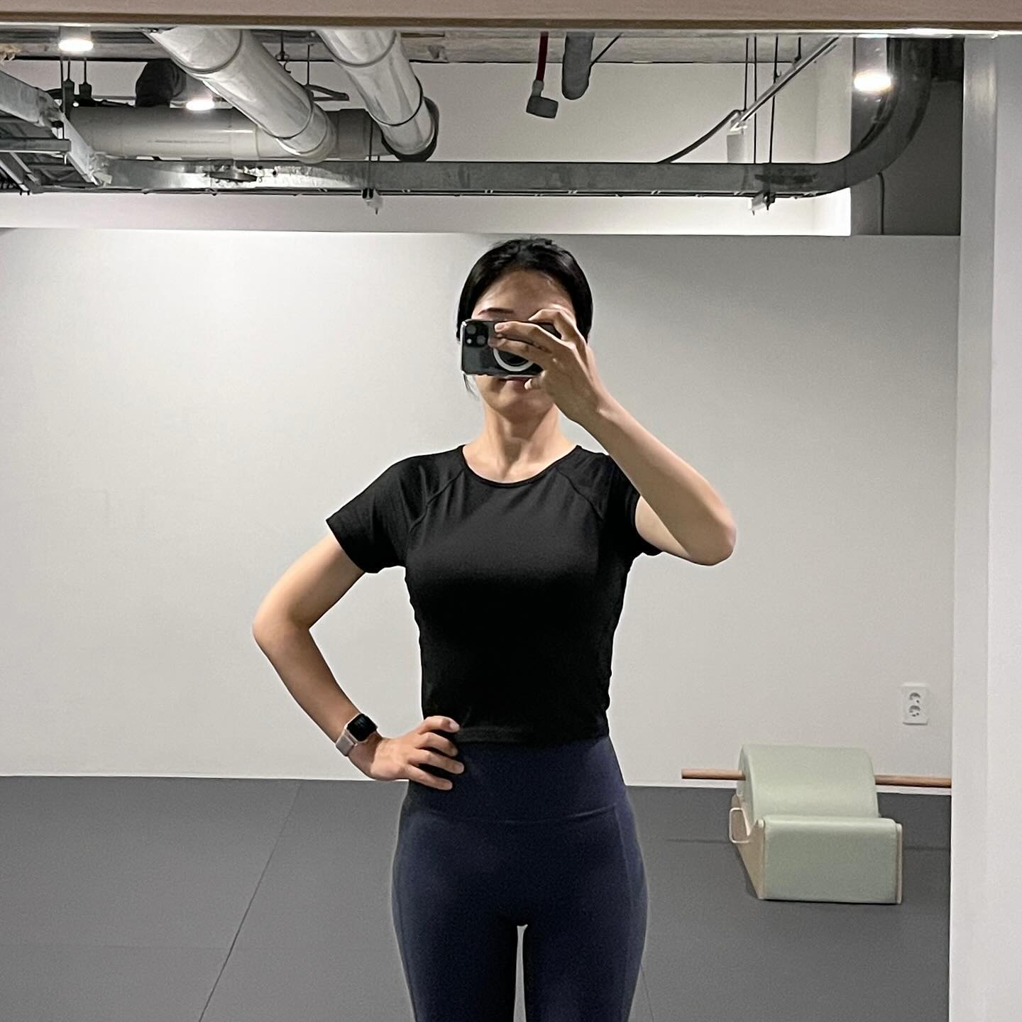 #오운완 #금요일운동완료✔️ 

#힙쓰러스트머신 다리 모이지 않게 무릎방향으로 벌리기, 엉덩이 힘주며 올리기

#운동40분 #우거지탕 #마라엽떡🌶️