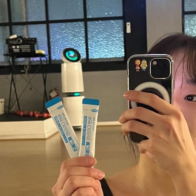  백주현 on Instagram: "❤️
초콜릿을 좋아하는 
슈퍼 #행복한주댕 임다

 ⠀
식단관리 패스하고 자기전에 
쑥변유산균만 먹어줘도 상쾌한 아침이 가능합니다 🥹🥹🥹
맛있어서 그냥 비타민 먹는 것 같아요
이름이 귀여운
#쑥변다이어트빼고볼래
사랑해주세요 감사함니다!!!
 ⠀
 ⠀
#광고#협찬#맥널티바이오
#다이어트보조제#다이어트유산균#가르시니아
#다이어터#유지어터#내장지방빼는법#다이어트영양제#유산균다이어트#가르시니아추천#가르시니아효과#다이어트보조제추천#다이어트제품#체지방컷팅제#체지방컷팅#탄수화물컷팅#탄수화물컷팅제#다이어트방법#다이어트식단#식단관리#오운완"