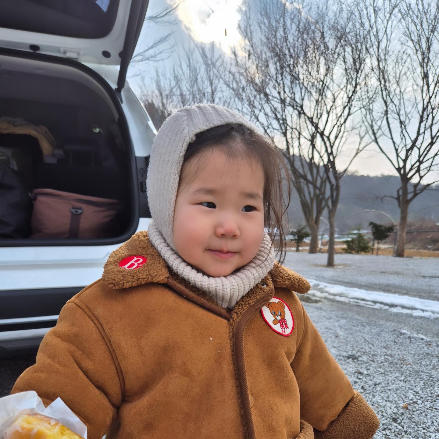 아침부터 엄마한테 절 두번하기 있냐~
오늘은 오디가지~~👀
(밀린 피드 사진📸 설날 캠핑간 날🏕)

#육아일상 #절두번받은애미 #애미는오래살고싶다