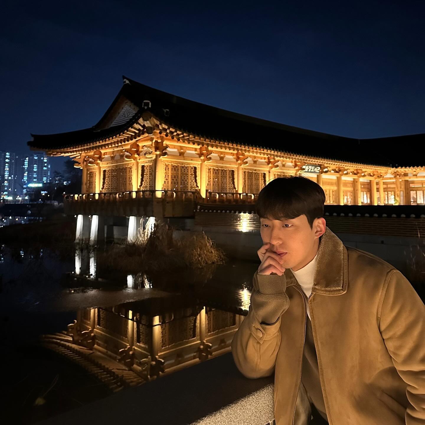 하나씩 탈의샷:)

전주 여행 사진 이제 정리 중..:)😁

한옥마을 덕진공원 감성 굳👍