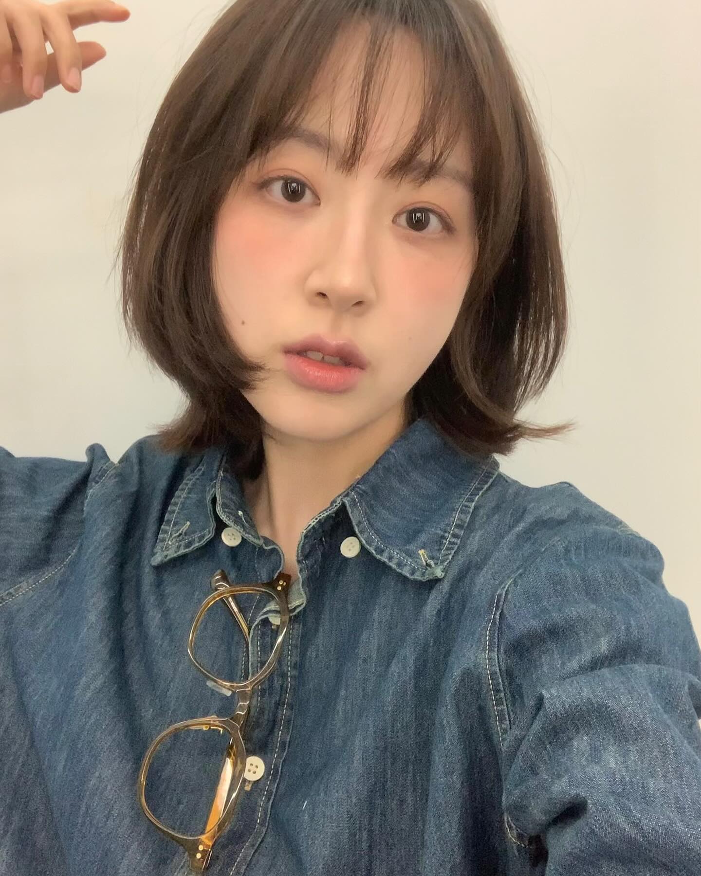 촬영 가는 중이구 차는 막히구 너무 졸립꾸 💆🏻‍♀️