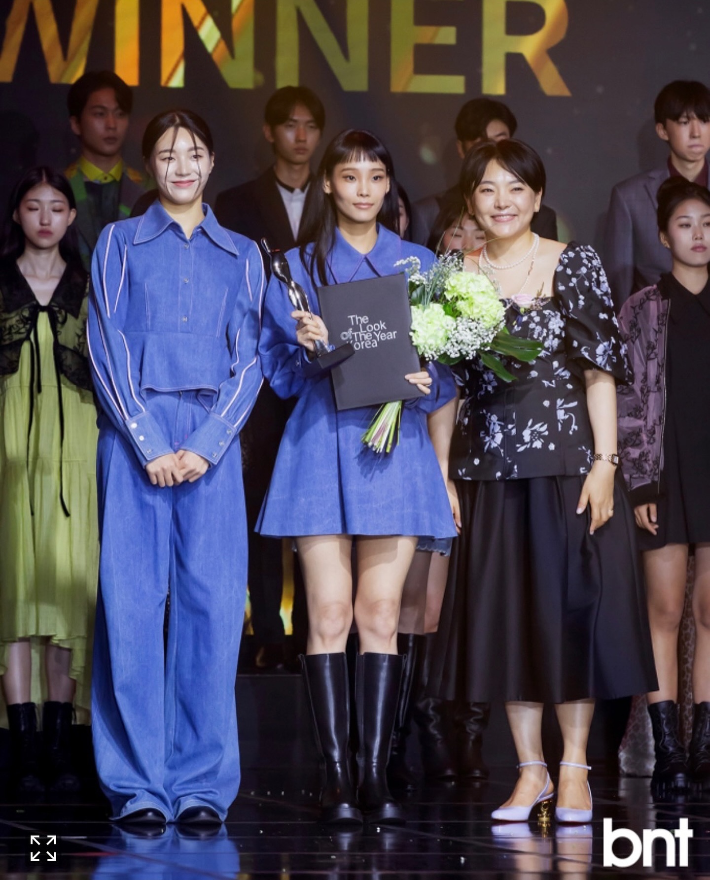 3RD WINNER🏆🌟

상 받을 수 있게 응원 해준 친구들, 가족들, 지인분들 모두 너무 감사하고 사랑해요🫶❤️

멋있는 분들이랑 같은 무대에 설 수 있어서 너무 영광이였고 예쁘고 멋진 옷 입혀주신 디자이너 분들, 관계자 스탭분들 감사하고 앞으로도 열심히 할게효🙌✨

thelookoftheyearkorea 
#thelookoftheyear #thelookiftheyearkorea #2024thelookoftheyearkorea #패션모델대회 
#더룩오브더이어 #더룩오브더이어코리아 #더룩오브더이어비욘드 #모델대회 #모델대회수상 #모델 #model #기사사진줍줍 #2024더룩오브더이어
