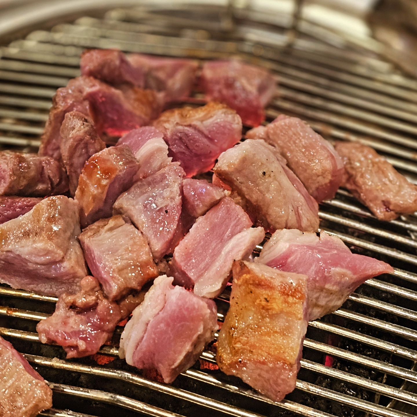 #불타는소금구이

황교익도 반하고
박철민도 극찬했다는
#성신여대맛집 

통가브리살이 진짜 맛있고
생갈매기살은 내가 좋아함 ㅋㅋ
연탄불에 고기 구워 먹고 비냉으로 마무리
친절해서 더 기분 좋은 곳이었음 🥰

#성신여대고기집 #성신여대고깃집 #돈암동맛집