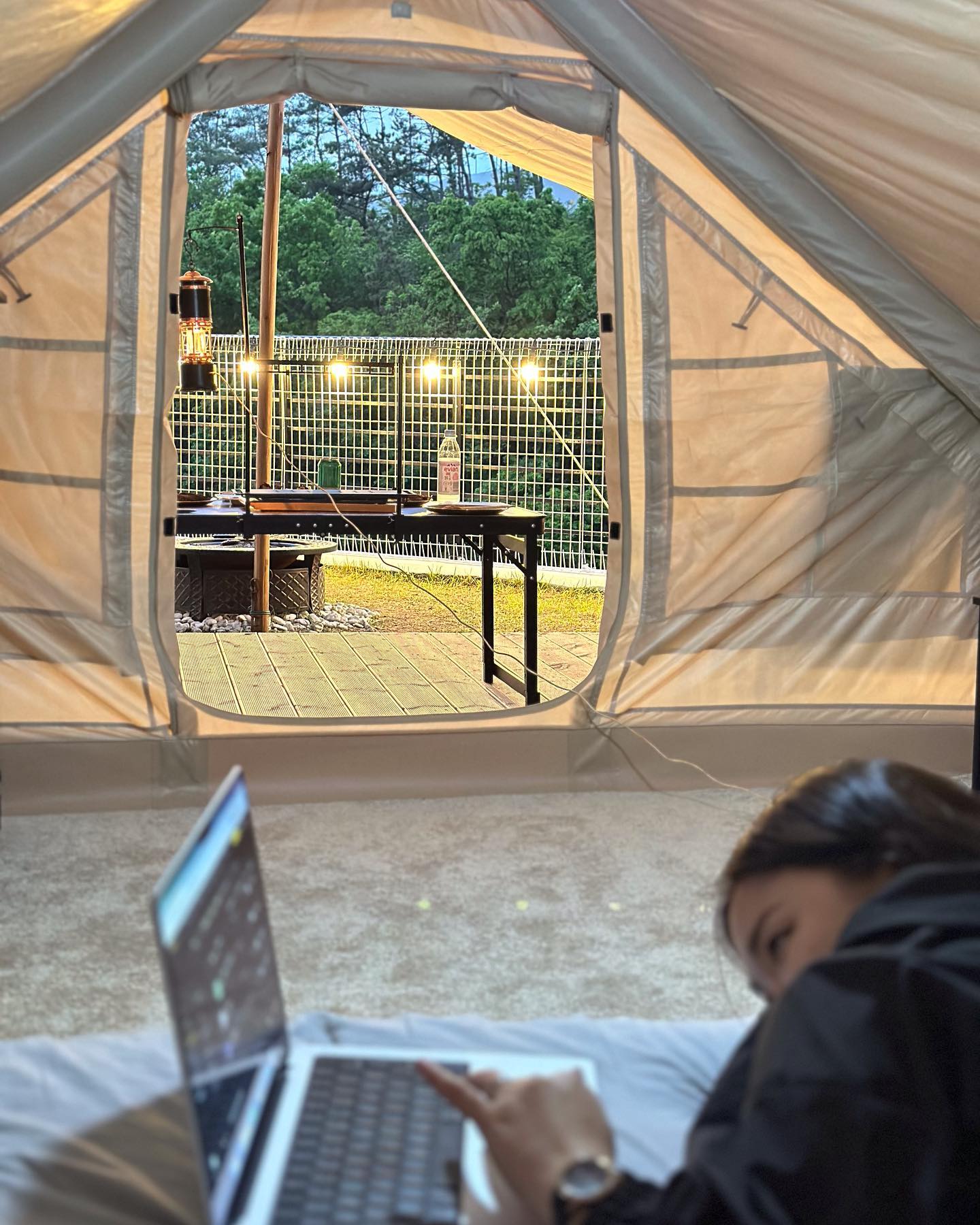 캠핑 매력 미쳤다 🏕

-
#sg빌라앤호텔 #sg빌라앤호텔캠핑존 #경주풀빌라
#디자인체크인 #캠핑요리
