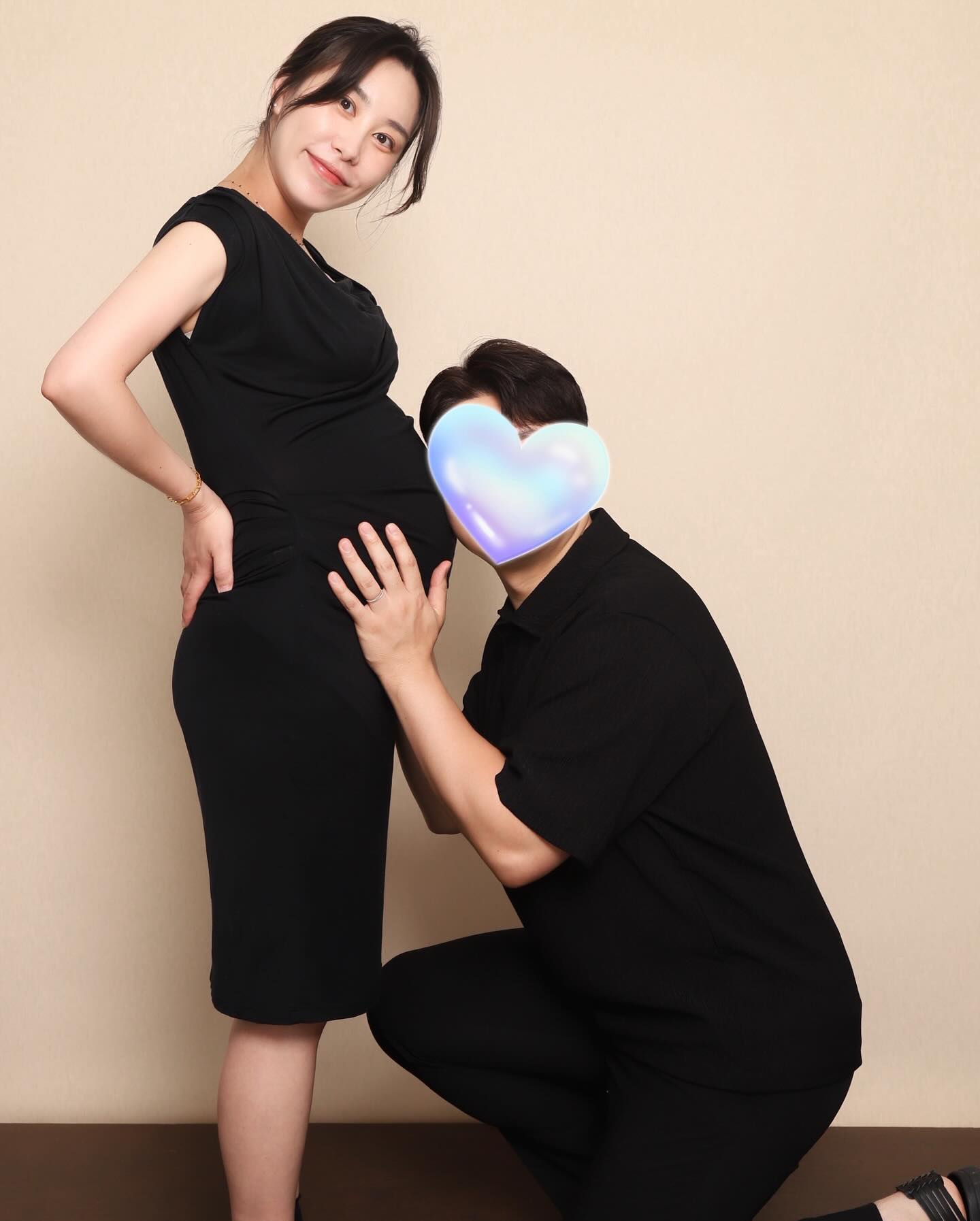 찐 막바지에 남겨보는 #만삭사진 
담주면 만날수도 있는 우리 딸기 🍓🍓기대반 걱정반 설렘반 잘지내보자꾸나🩵

#보고싶어