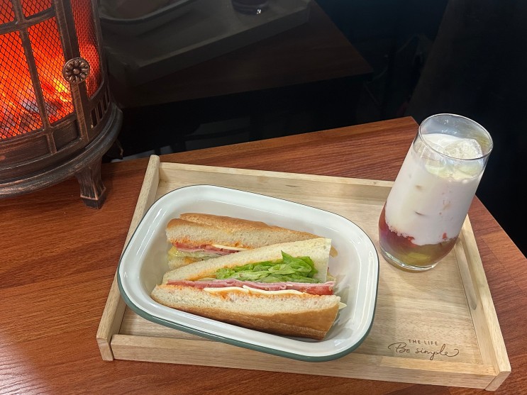 먹물 트러플 잠봉뵈르 샌드위치맛집 '로드샌드위치' 청담점